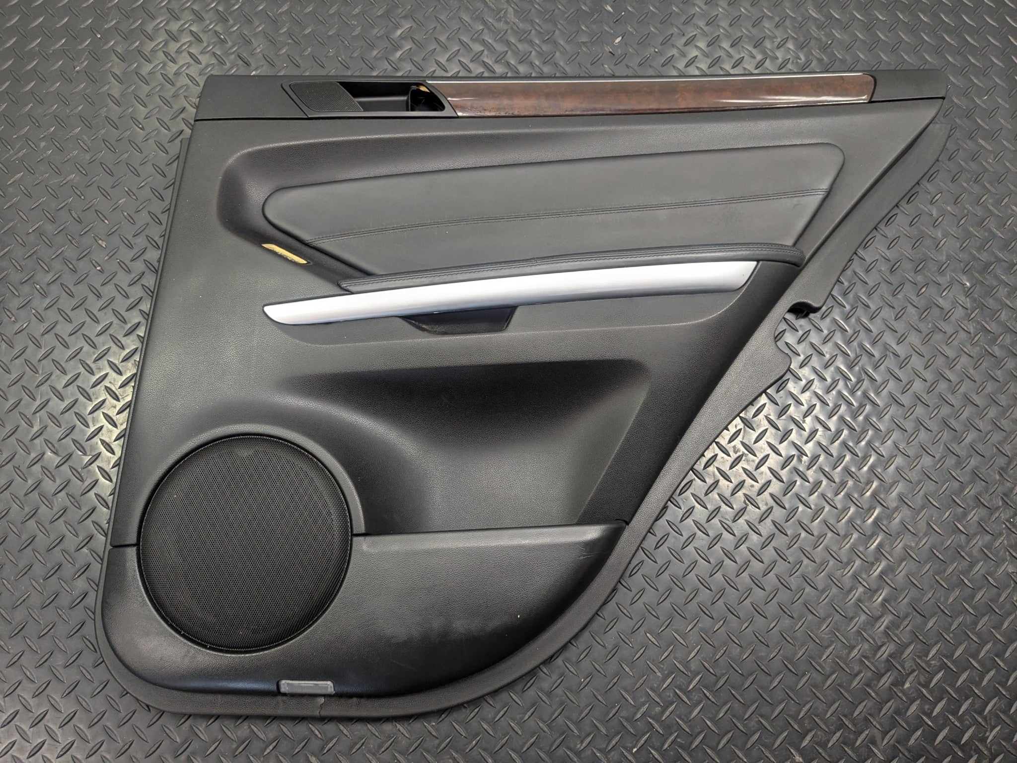 2009 - 2011 OEM MERCEDES-BENZ ML63 REAR RIGHT INTERIOR DOOR PANEL COVER TRIM