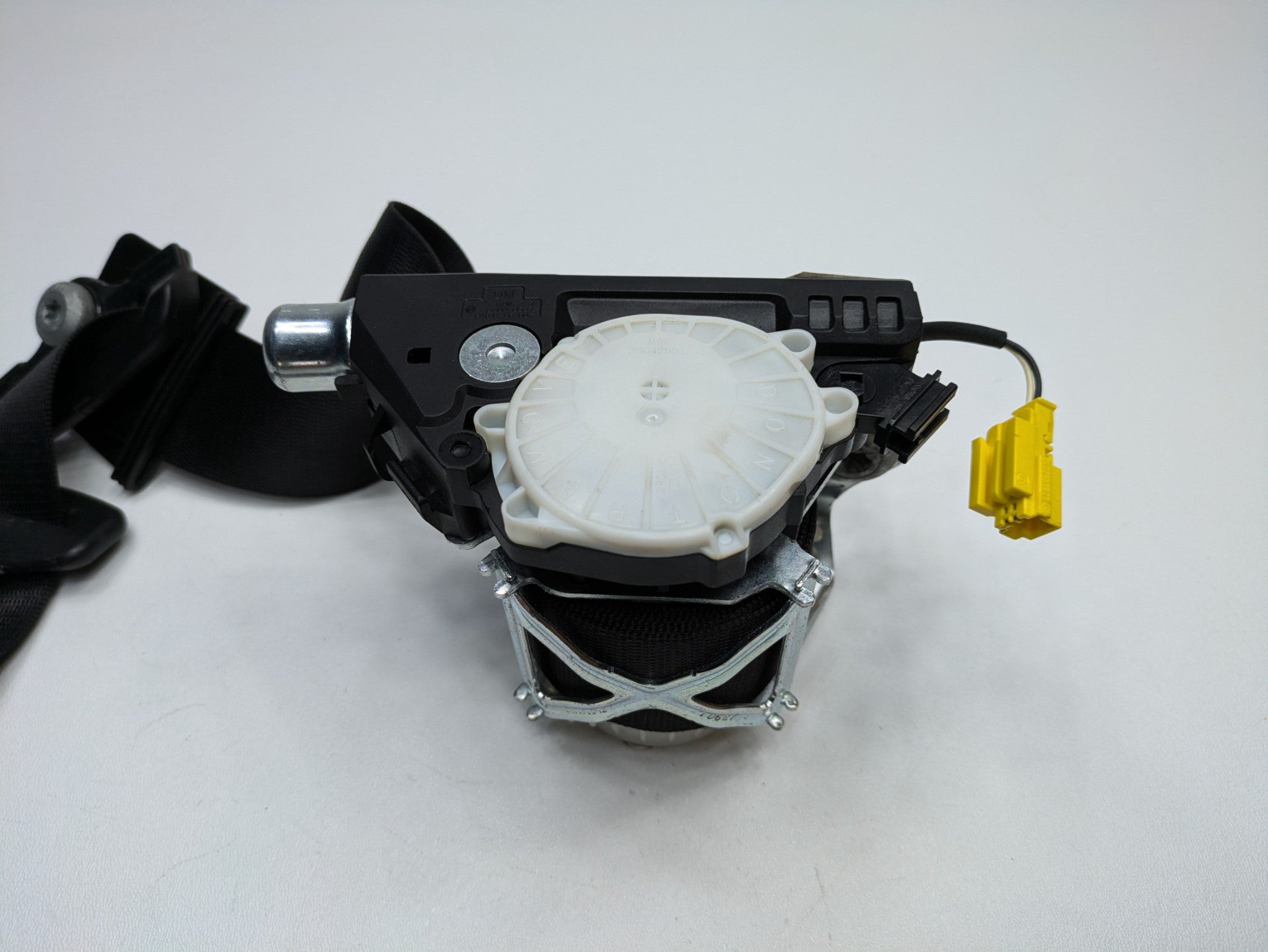 2009 - 2011 OEM MERCEDES-BENZ ML63 REAR RIGHT PASSENGER SIDE SEAT BELT