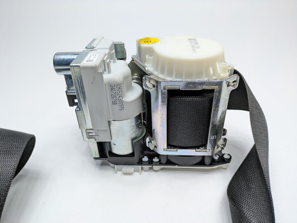 2009 - 2011 OEM MERCEDES-BENZ ML63 FRONT RIGHT SIDE SEAT BELT RETRACTOR