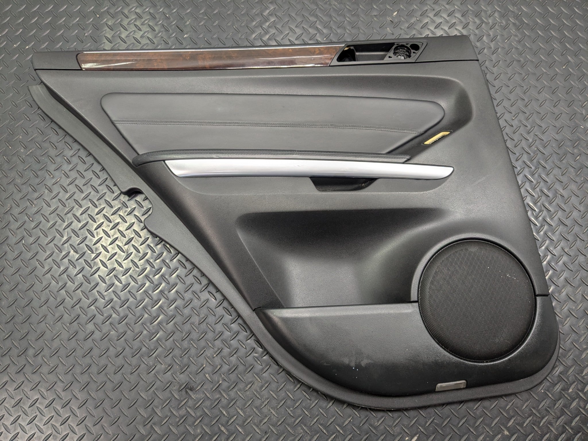 2009 - 2011 OEM MERCEDES-BENZ ML63 REAR LEFT INTERIOR DOOR PANEL COVER TRIM