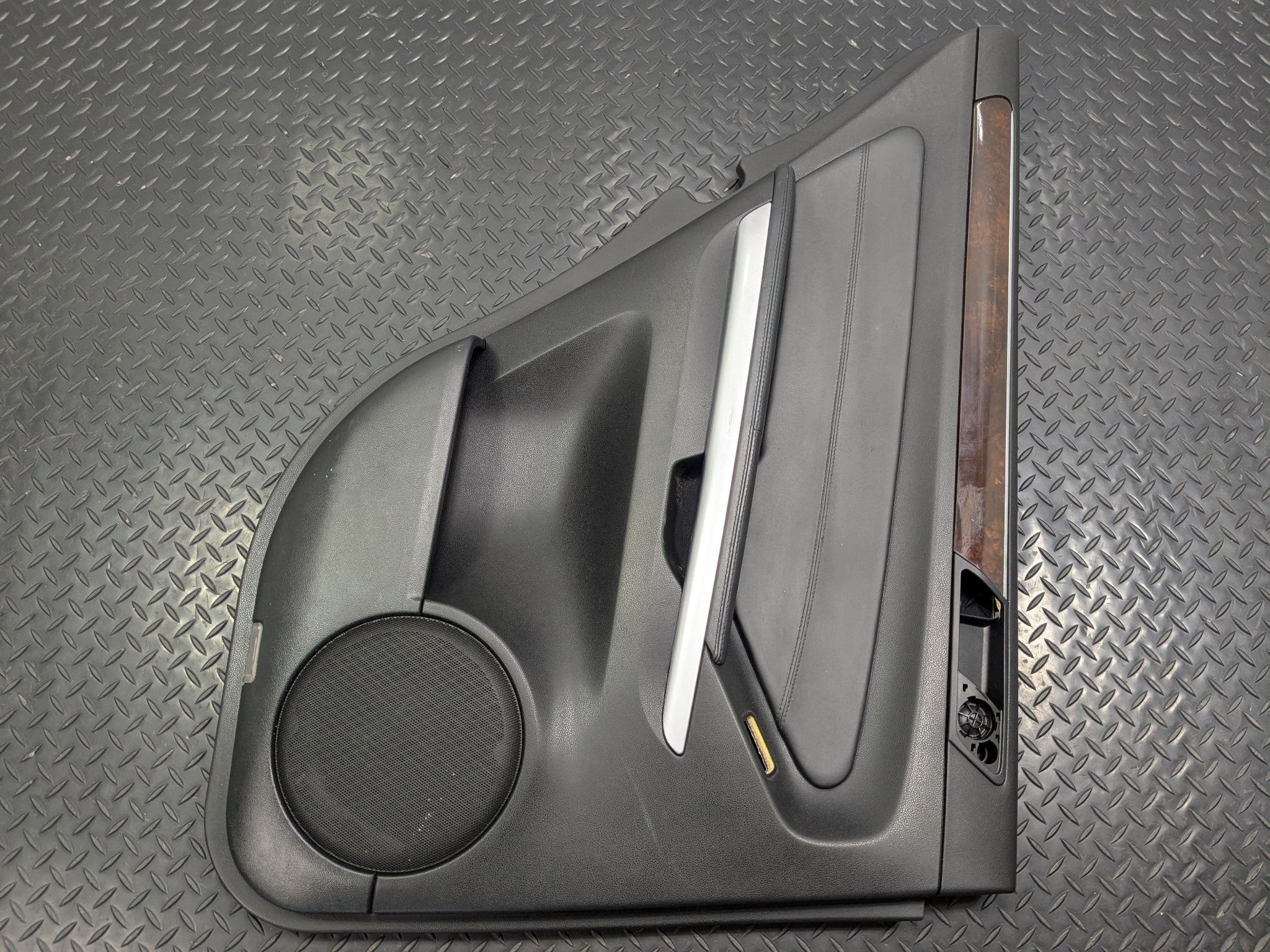 2009 - 2011 OEM MERCEDES-BENZ ML63 REAR LEFT INTERIOR DOOR PANEL COVER TRIM