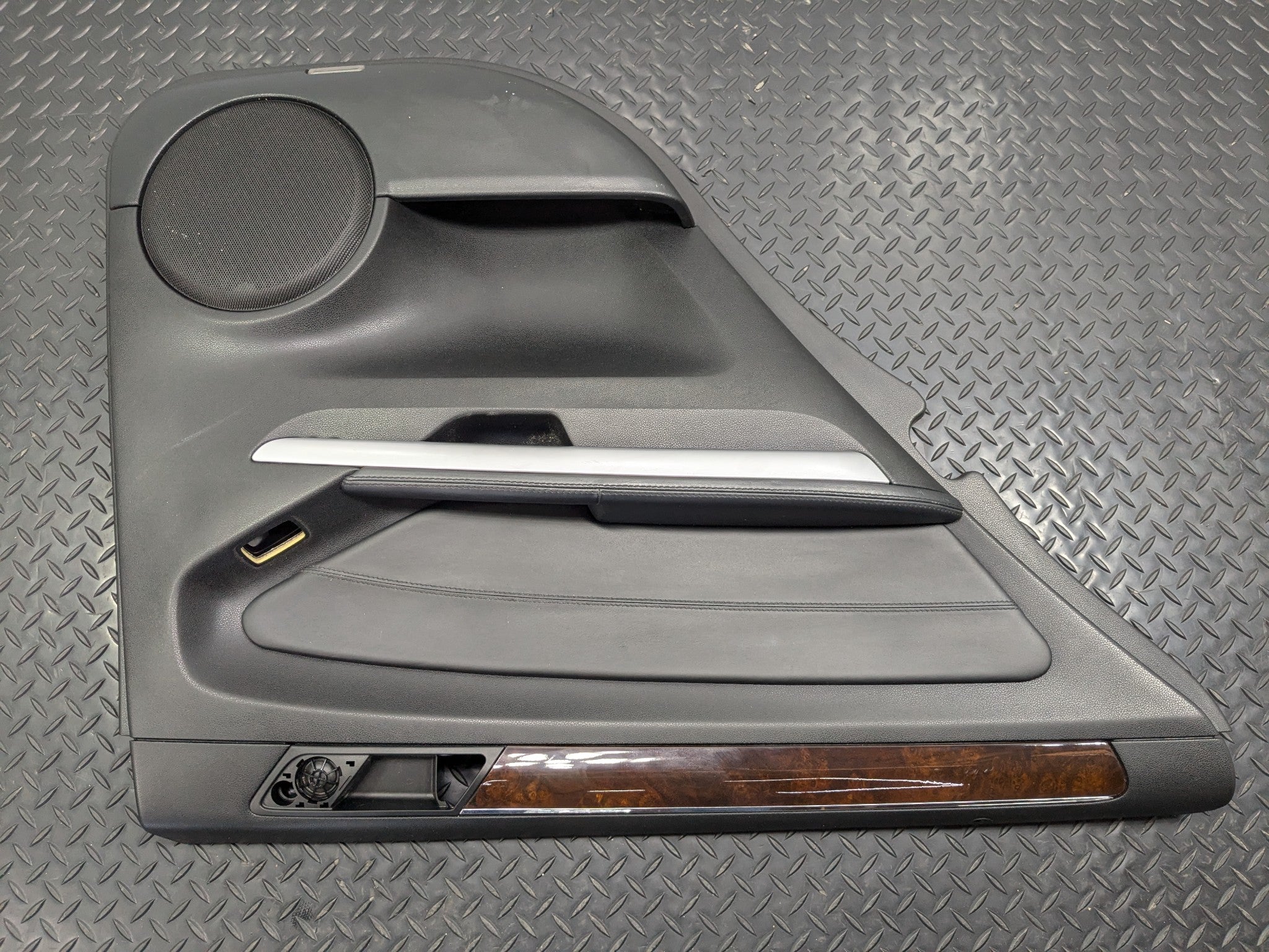 2009 - 2011 OEM MERCEDES-BENZ ML63 REAR LEFT INTERIOR DOOR PANEL COVER TRIM