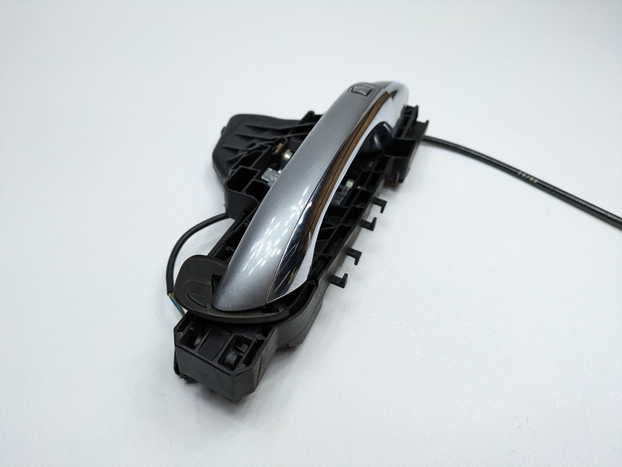 2009 - 2011 OEM MERCEDES-BENZ ML63 REAR RIGHT SIDE EXTERIOR DOOR HANDLE