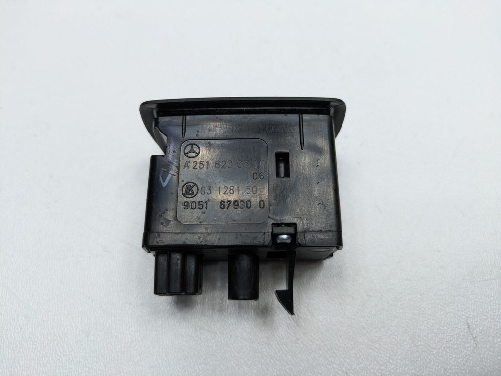 2009 - 2011 OEM MERCEDES-BENZ ML63 FRONT RIGHT WINDOW REGULATOR CONTROL SWITCH