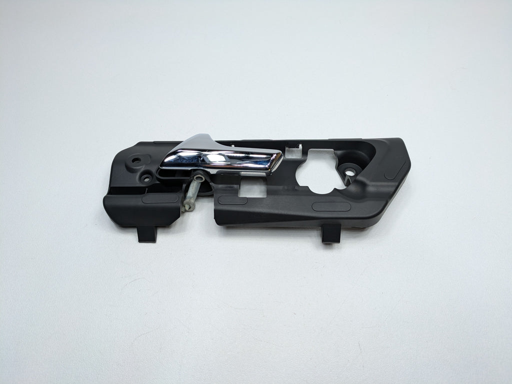 2009 - 2011 OEM MERCEDES-BENZ ML63 REAR LEFT INTERIOR DOOR HANDLE