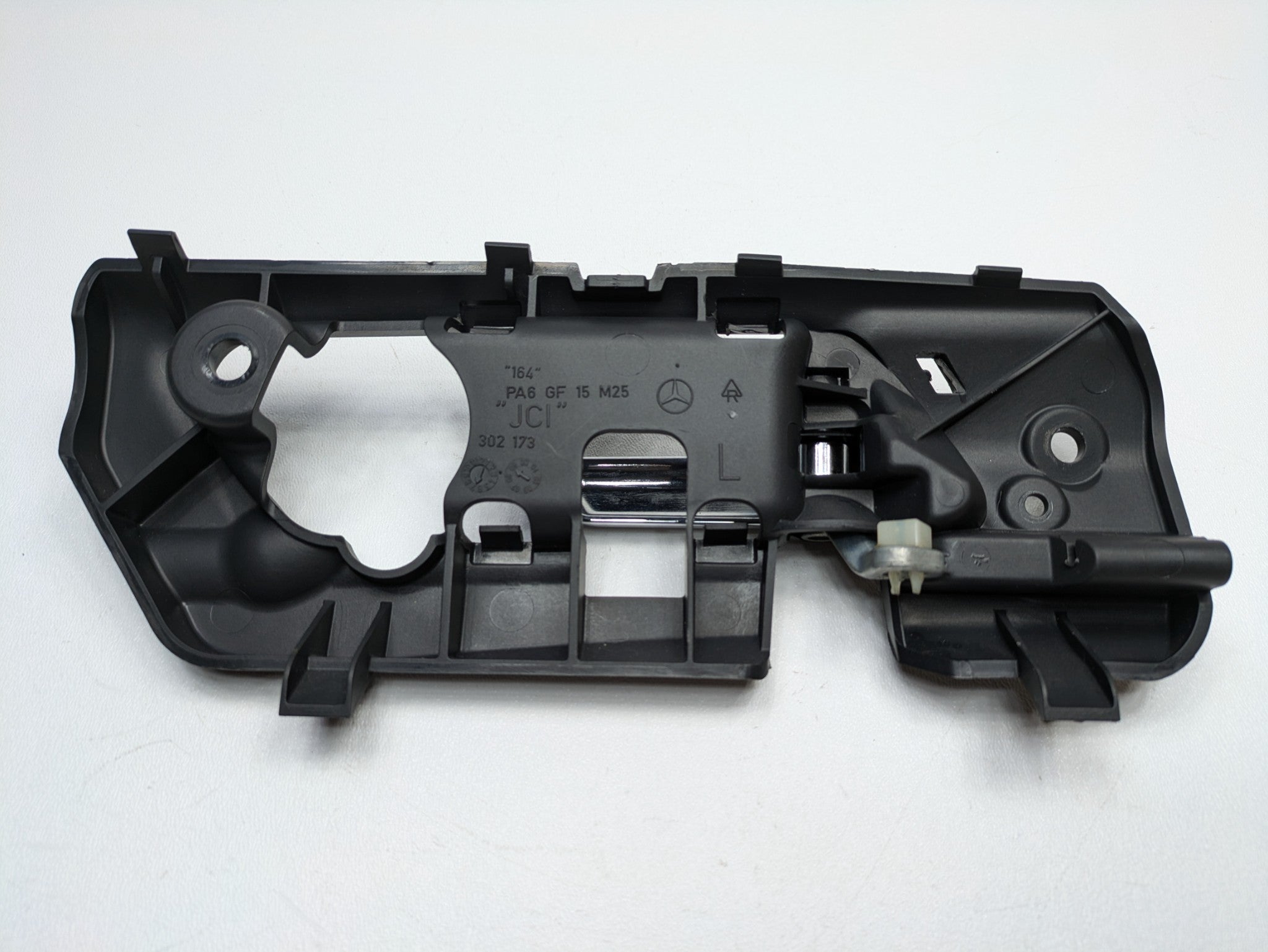 2009 - 2011 OEM MERCEDES-BENZ ML63 REAR LEFT INTERIOR DOOR HANDLE