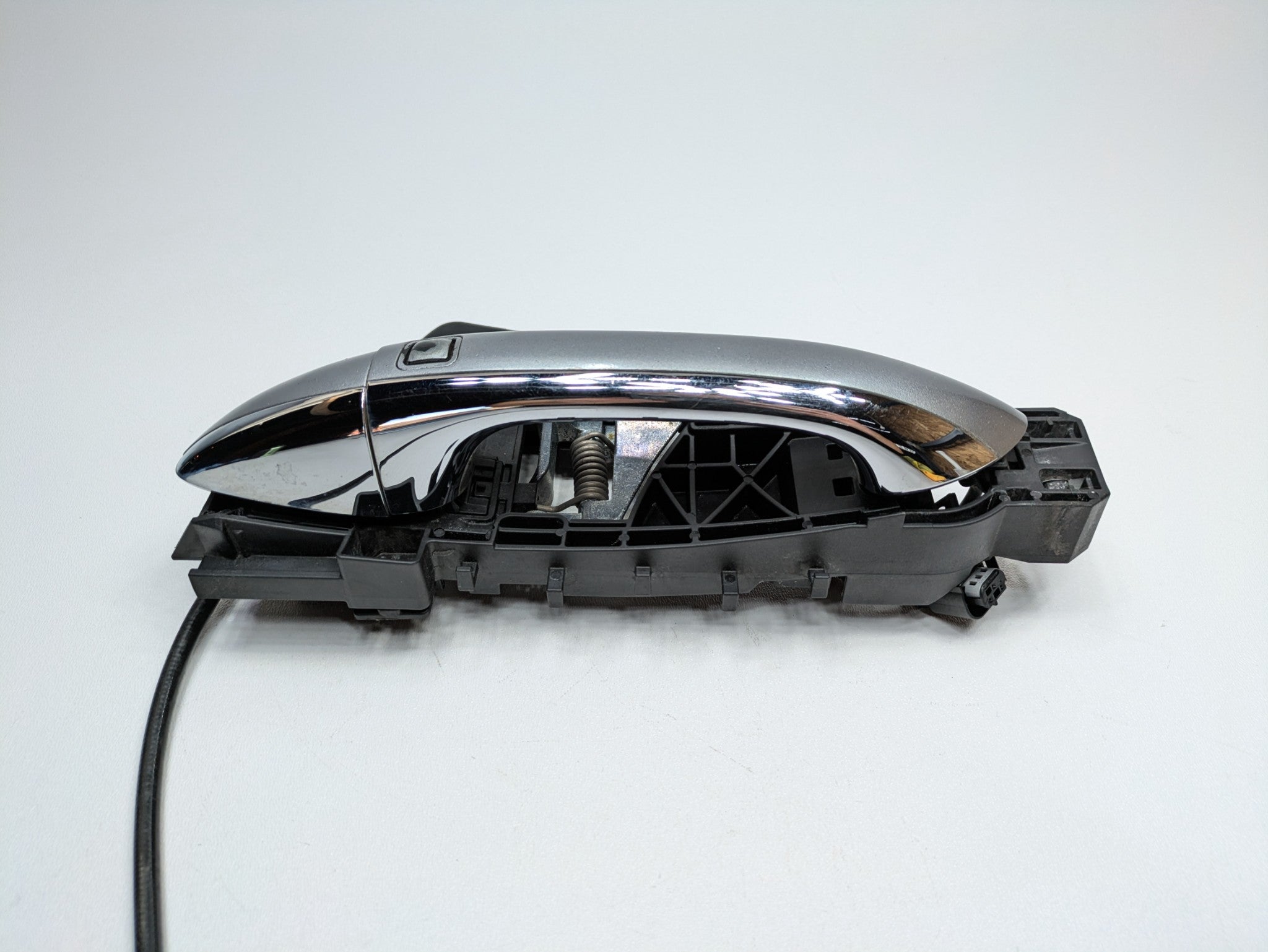 2009 - 2011 OEM MERCEDES-BENZ ML63 REAR LEFT SIDE OUTSIDE DOOR HANDLE