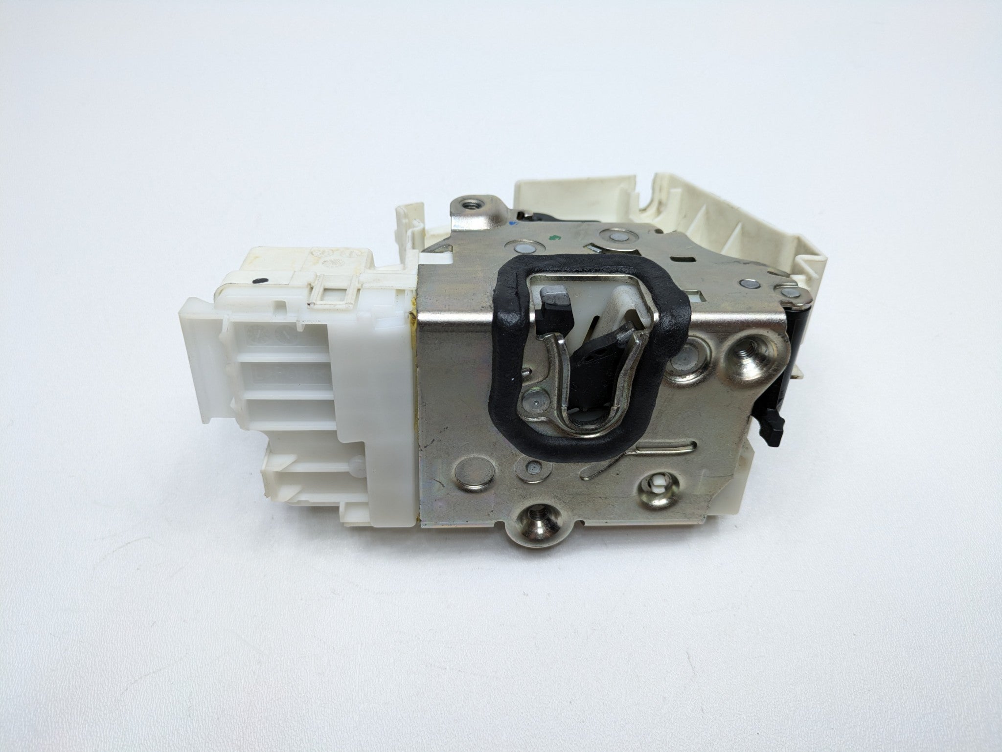 2009 - 2011 OEM MERCEDES-BENZ ML63 REAR LEFT DRIVER SIDE DOOR LATCH ACTUATOR