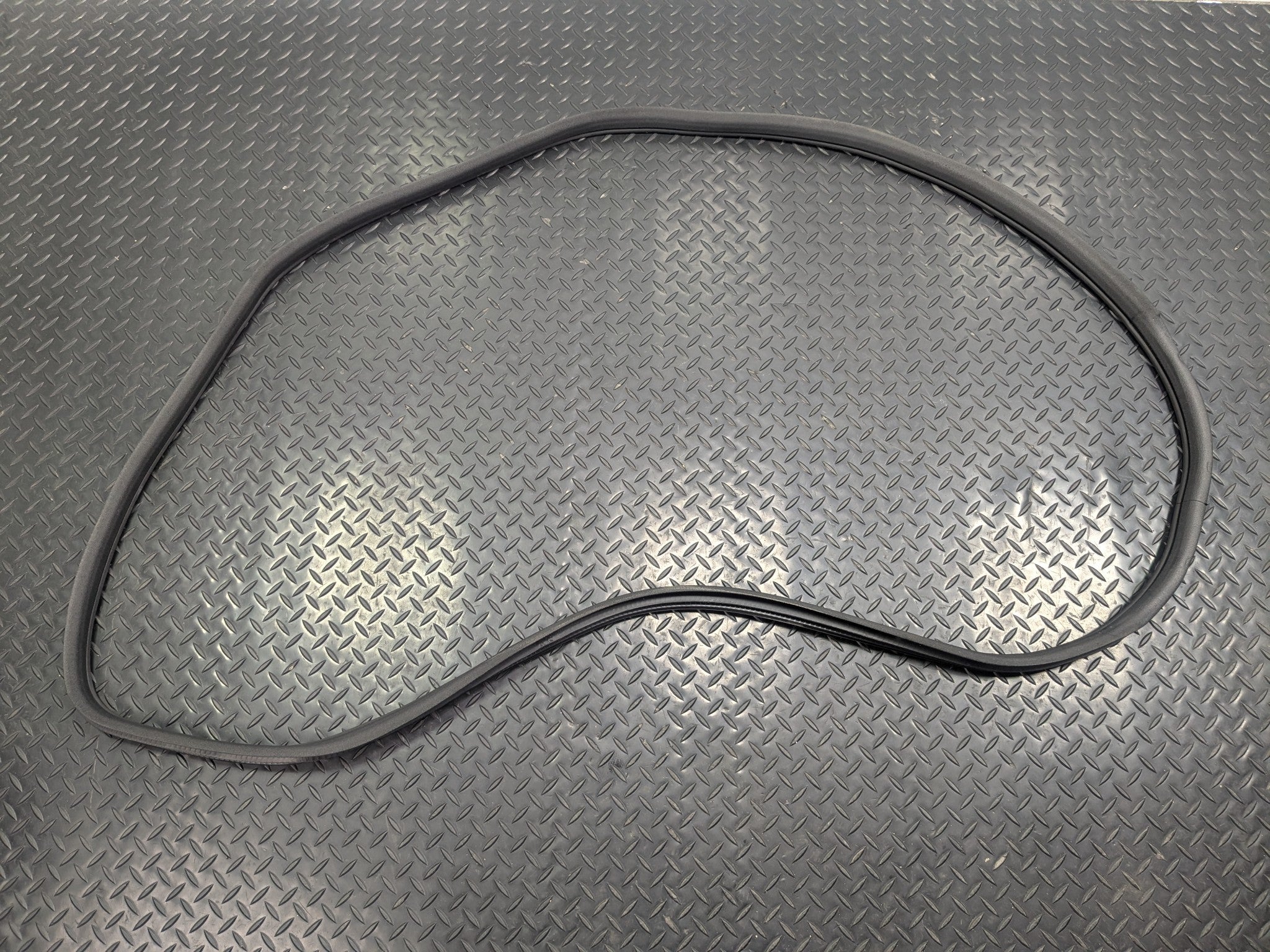 2009 - 2011 OEM MERCEDES-BENZ ML63 REAR RIGHT DOOR SEAL WEATHER STRIPPING RUBBER