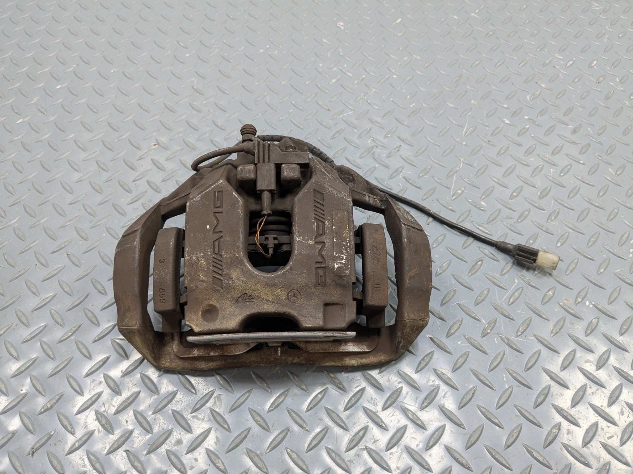 2009 - 2011 OEM MERCEDES-BENZ ML63 REAR RIGHT PASSENGER BRAKE CALIPER