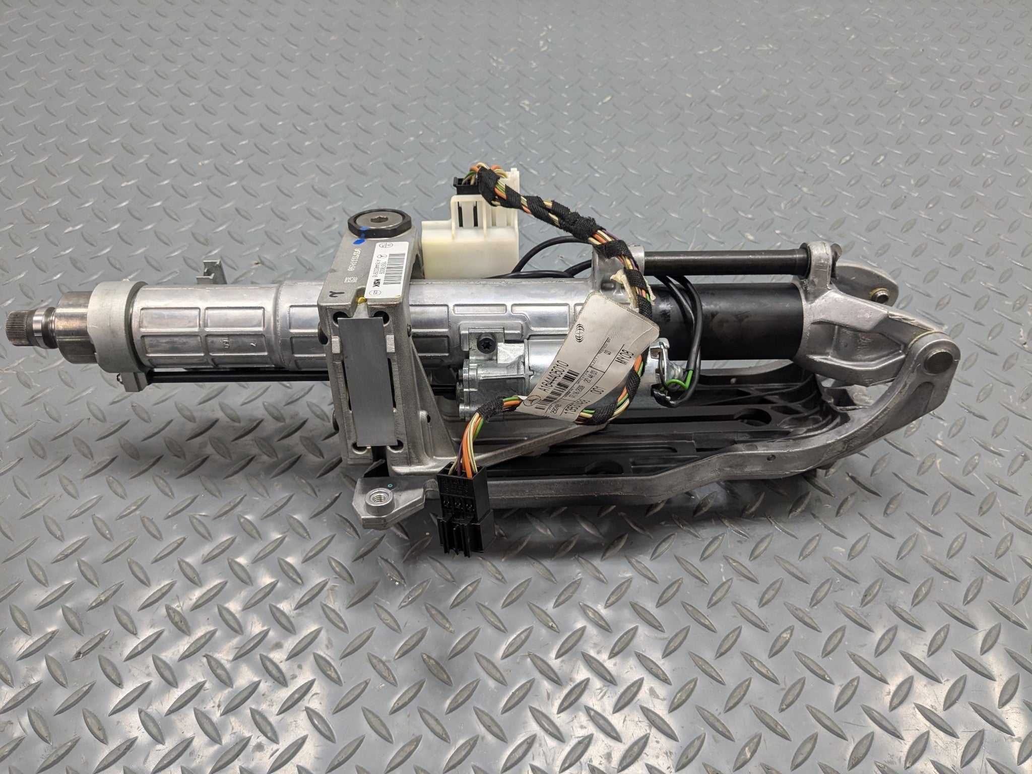 2009 - 2011 OEM MERCEDES-BENZ ML63 POWER STEERING COLUMN WITH MOTOR