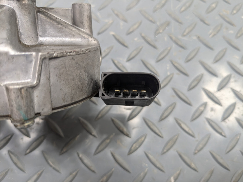 2009 - 2011 OEM MERCEDES-BENZ ML63 FRONT GLASS WINDSHIELD WIPER MOTOR
