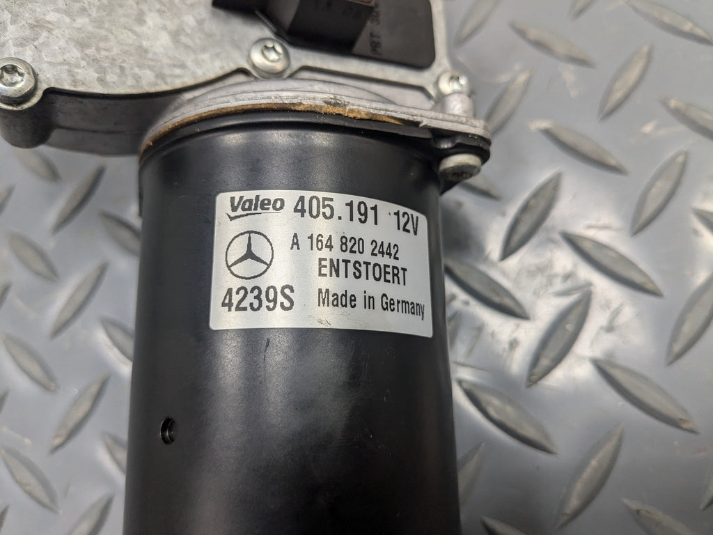 2009 - 2011 OEM MERCEDES-BENZ ML63 FRONT GLASS WINDSHIELD WIPER MOTOR