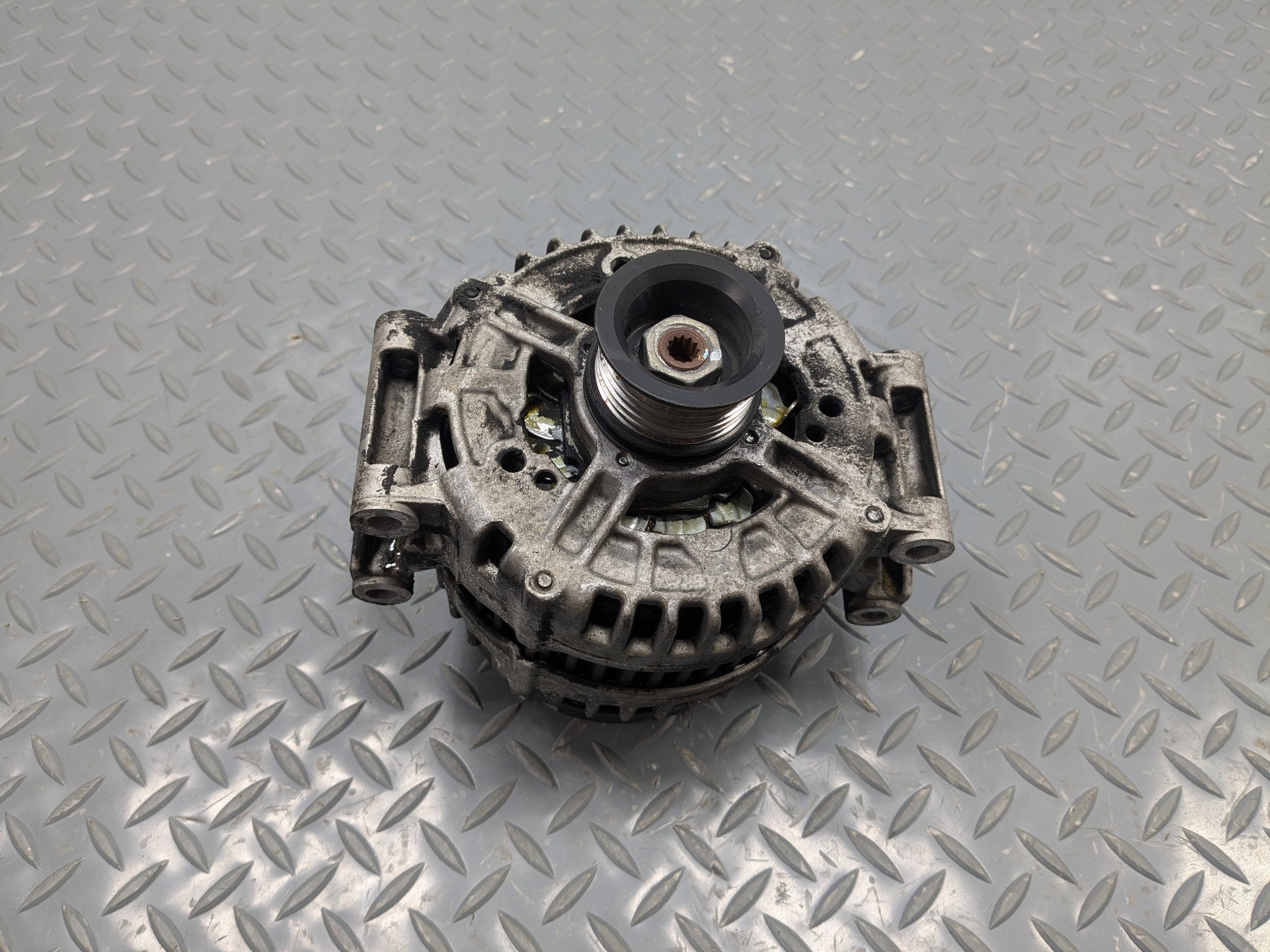 09 - 11 OEM MERCEDES-BENZ ML63 ALTERNATOR POWER GENERATOR ASSEMBLY