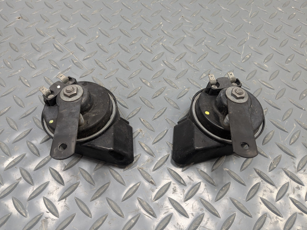 09 - 11 OEM MERCEDES-BENZ ML63 HIGH AND LOW TONE HORN ALARM SIREN SET