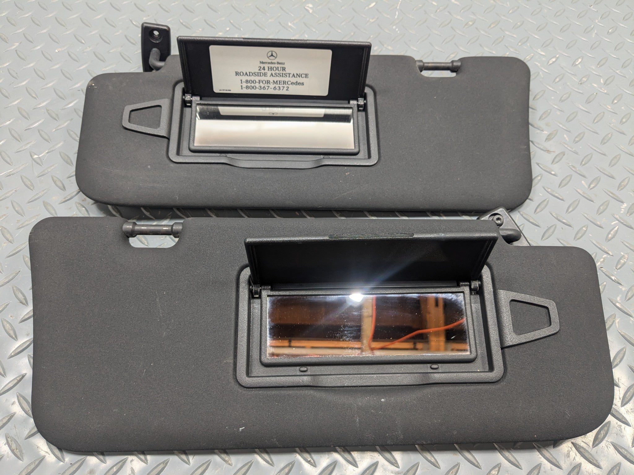 09 - 11 OEM MERCEDES-BENZ ML63 FRONT LEFT AND RIGHT SUN VISOR SHADE PAIR SET