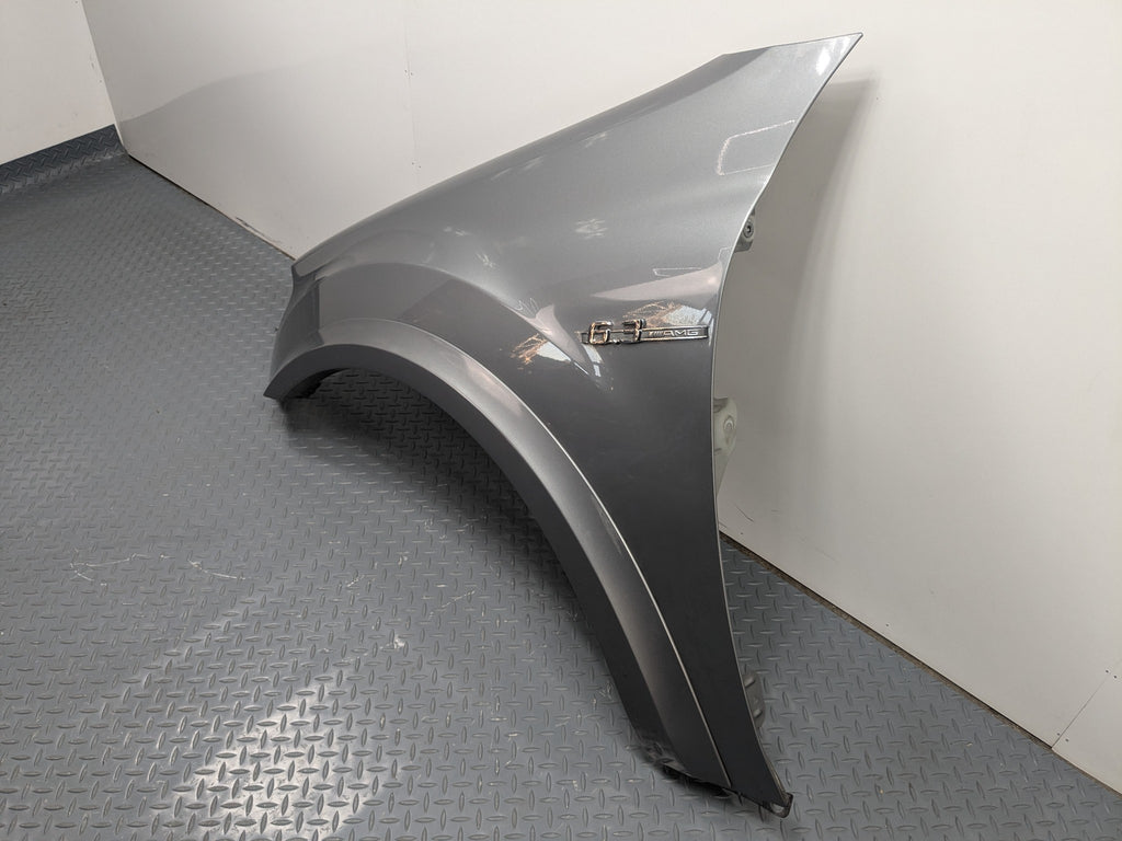 2009 - 2011 OEM MERCEDES-BENZ ML63 FRONT LEFT DRIVER SIDE FENDER SILVER GRAY