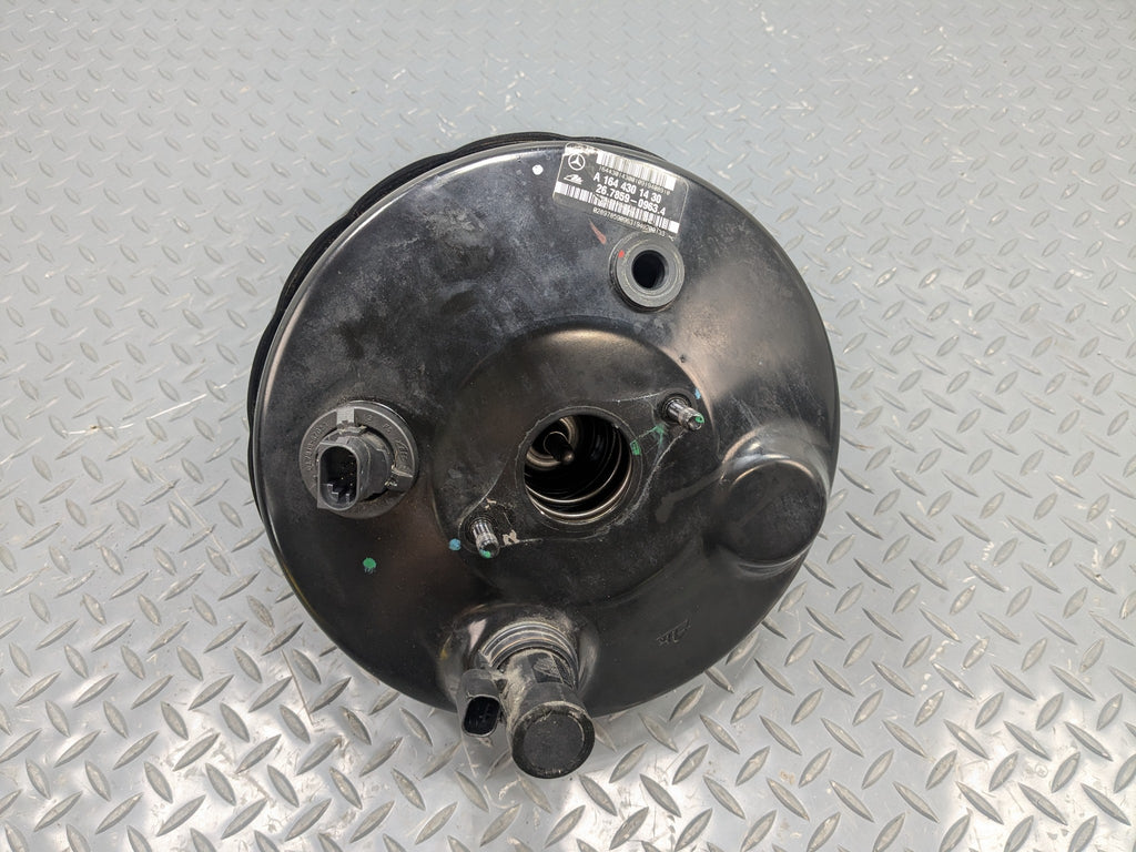 2009 - 2011 OEM MERCEDES-BENZ ML63 POWER BRAKE BOOSTER MASTER CYLINDER