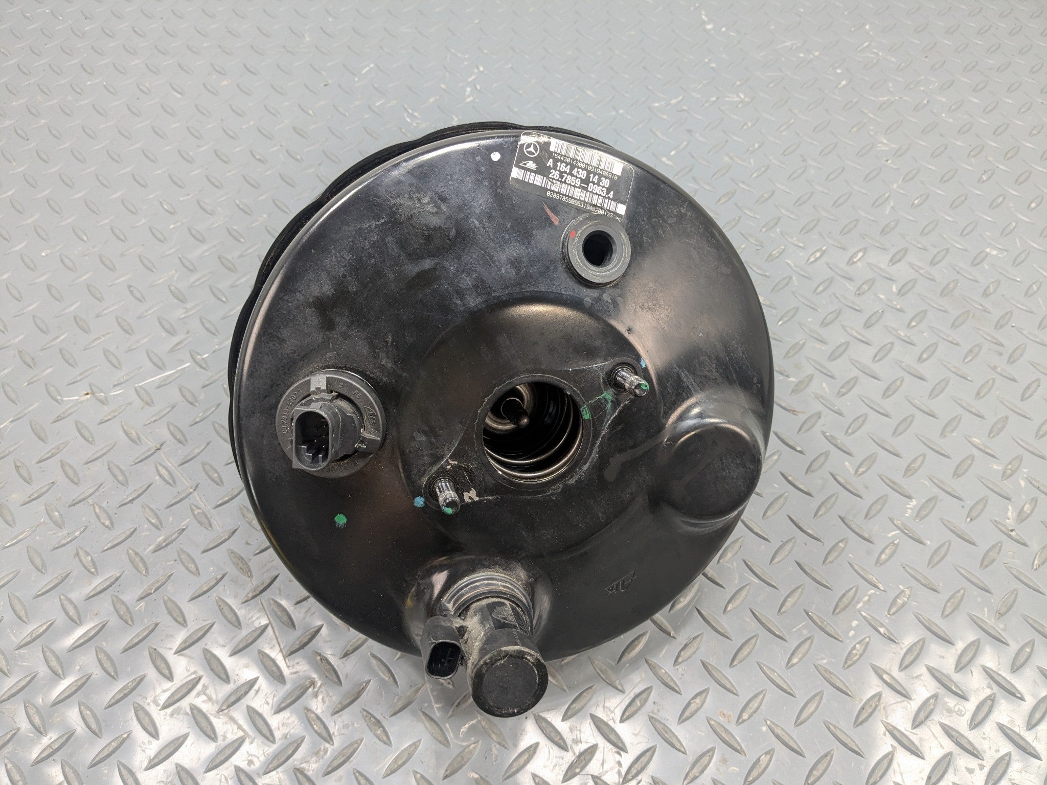 2009 - 2011 OEM MERCEDES-BENZ ML63 POWER BRAKE BOOSTER MASTER CYLINDER