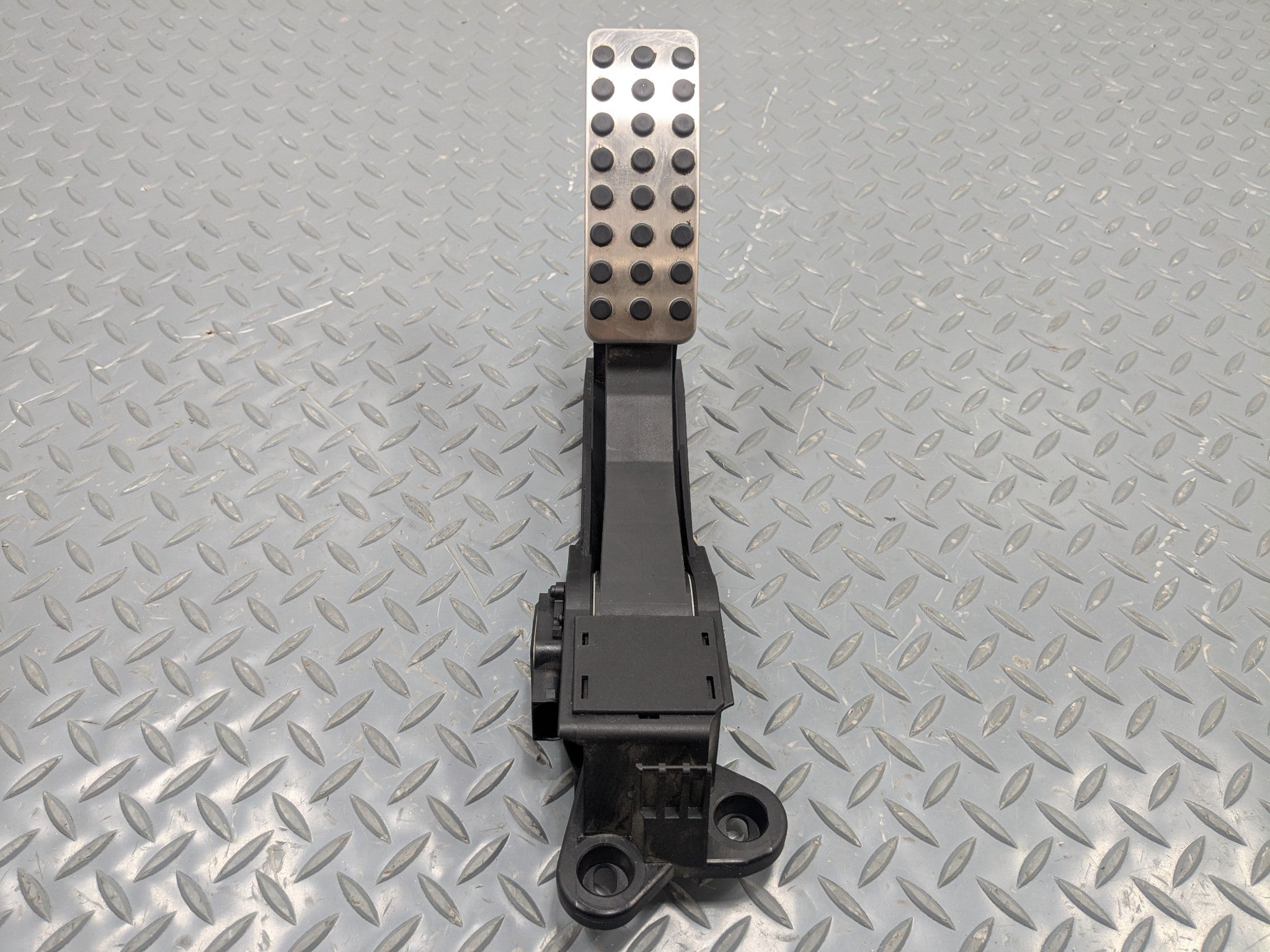 2009 - 2011 OEM MERCEDES-BENZ ML63 GAS THROTTLE PEDAL ACCELERATOR SENSOR