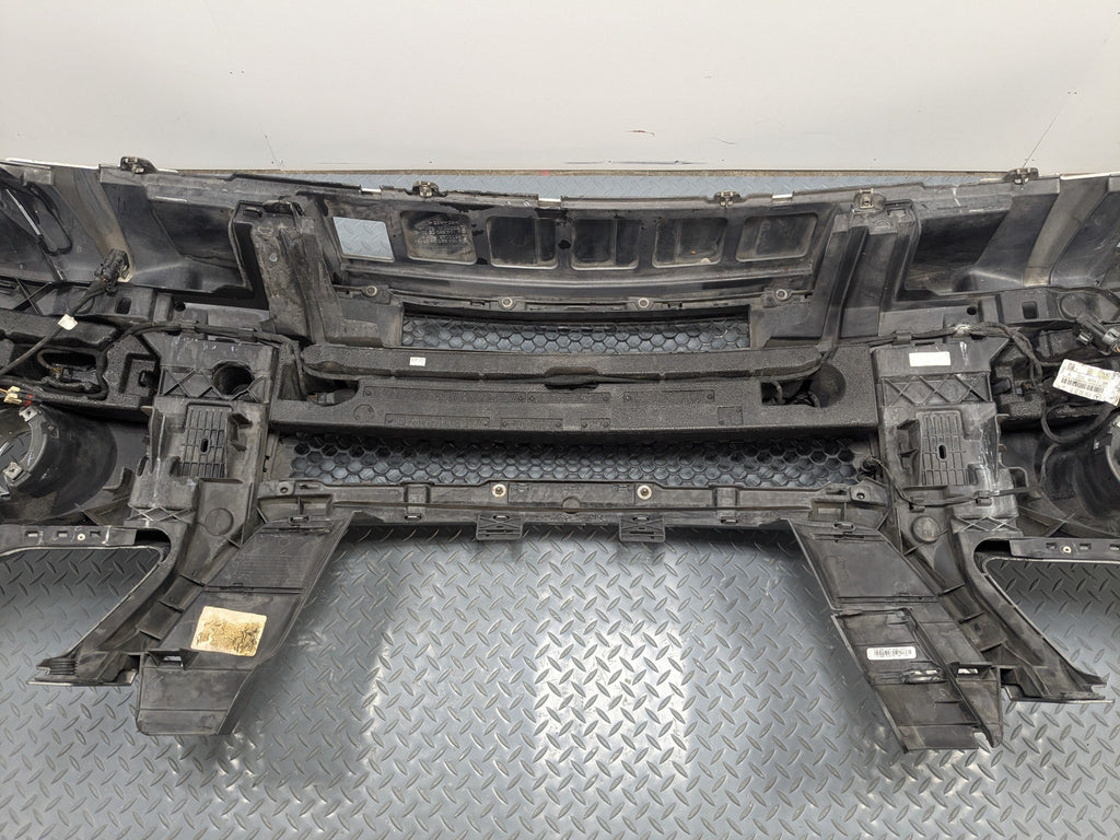 2009 - 2011 OEM MERCEDES-BENZ ML63 FRONT BUMPER COVER ASSEMBLY SILVER