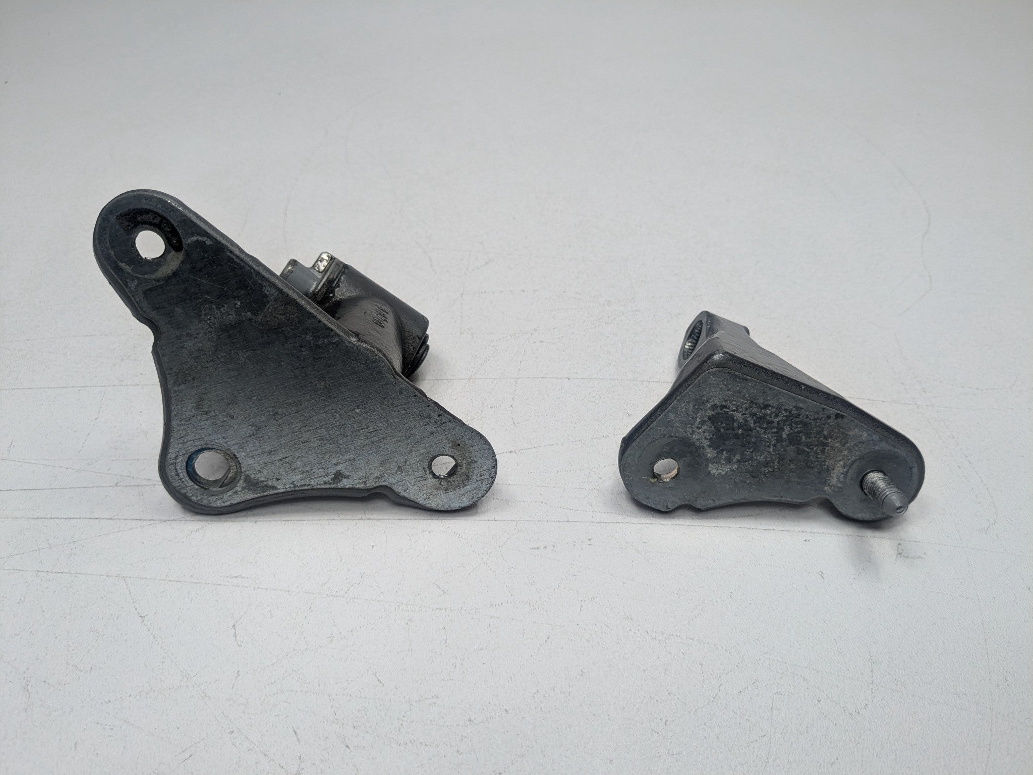 2009 - 2011 OEM MERCEDES-BENZ ML63 REAR LEFT DRIVER SIDE DOOR HINGE