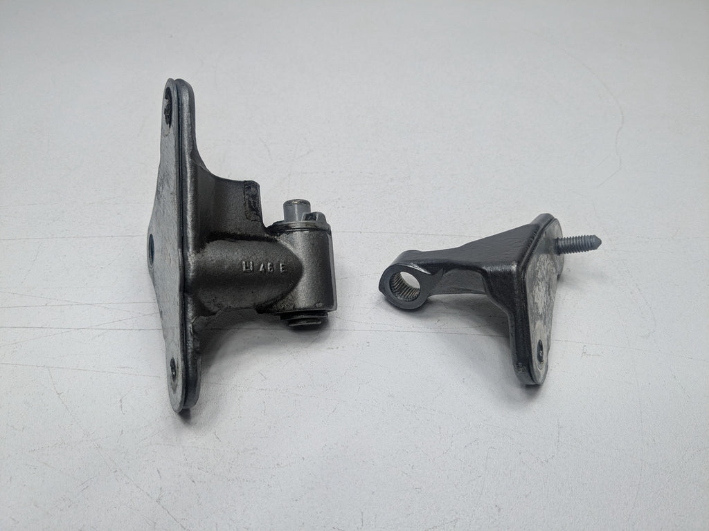 2009 - 2011 OEM MERCEDES-BENZ ML63 REAR LEFT DRIVER SIDE DOOR HINGE