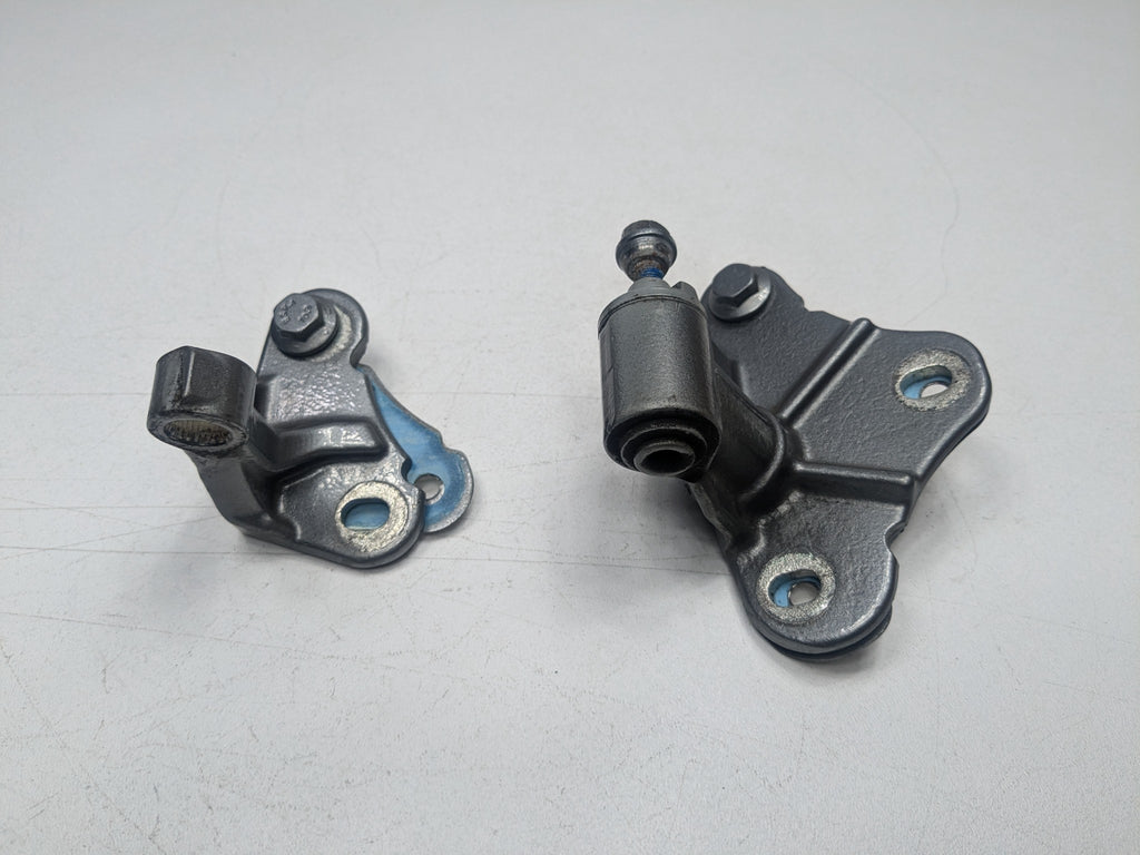 2009 - 2011 OEM MERCEDES-BENZ ML63 REAR RIGHT PASSENGER SIDE DOOR HINGE