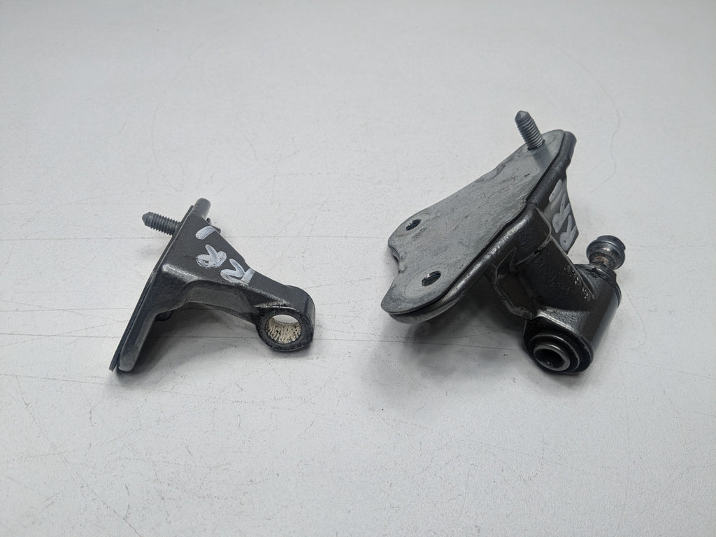2009 - 2011 OEM MERCEDES-BENZ ML63 REAR RIGHT PASSENGER SIDE DOOR HINGE