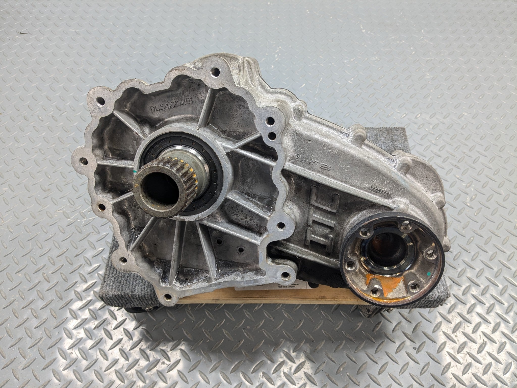 2009 - 2011 OEM MERCEDES-BENZ ML63 TRANSMISSION TRANSFER CASE GEAR BOX