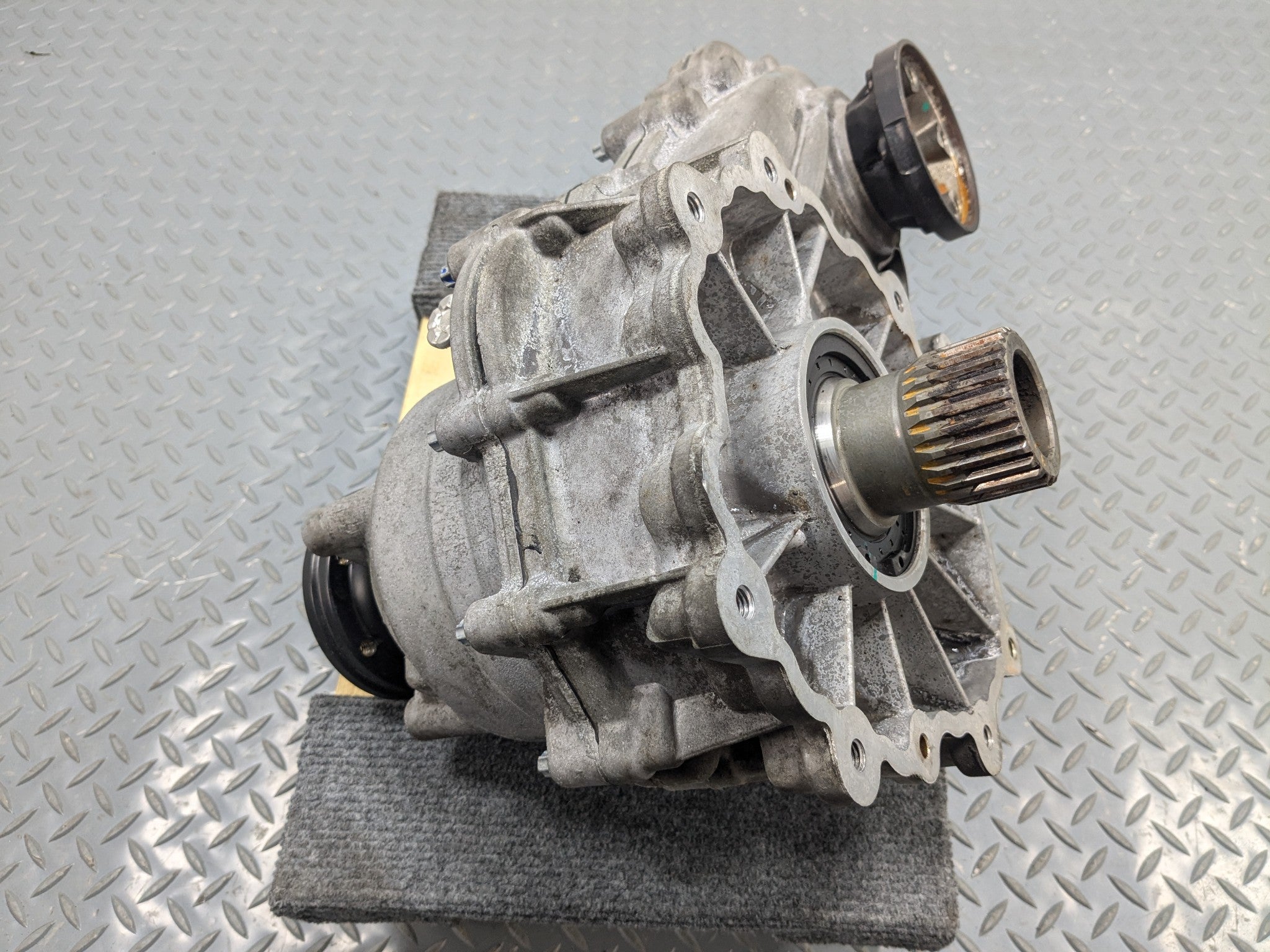 2009 - 2011 OEM MERCEDES-BENZ ML63 TRANSMISSION TRANSFER CASE GEAR BOX