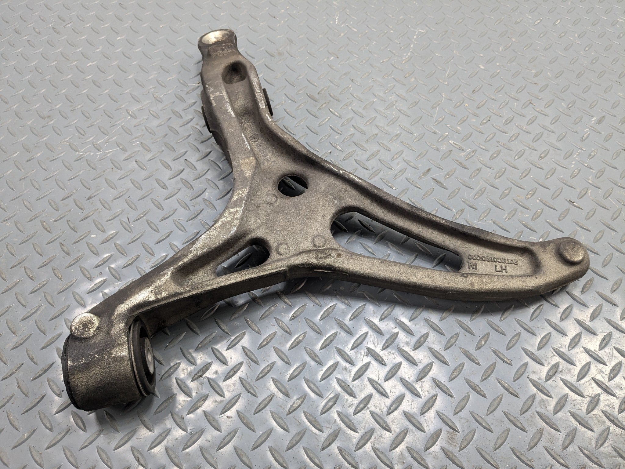 2009 - 2011 OEM MERCEDES-BENZ ML63 FRONT LEFT DRIVER SIDE LOWER CONTROL ARM