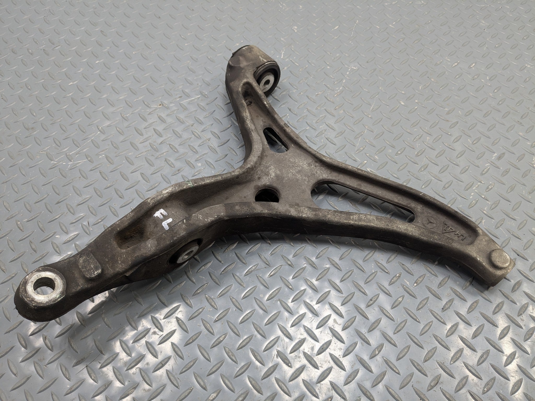 2009 - 2011 OEM MERCEDES-BENZ ML63 FRONT LEFT DRIVER SIDE LOWER CONTROL ARM