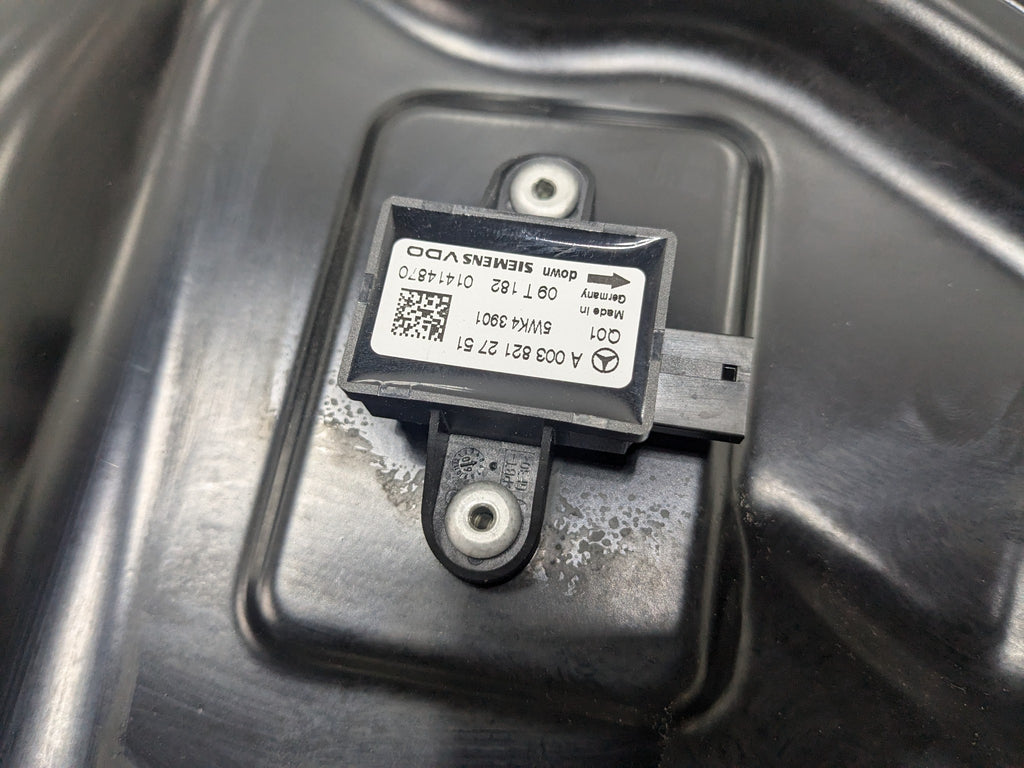 2009 - 2011 OEM MERCEDES-BENZ ML63 REAR RIGHT SIDE CARGO REGULATOR ASSEMBLY