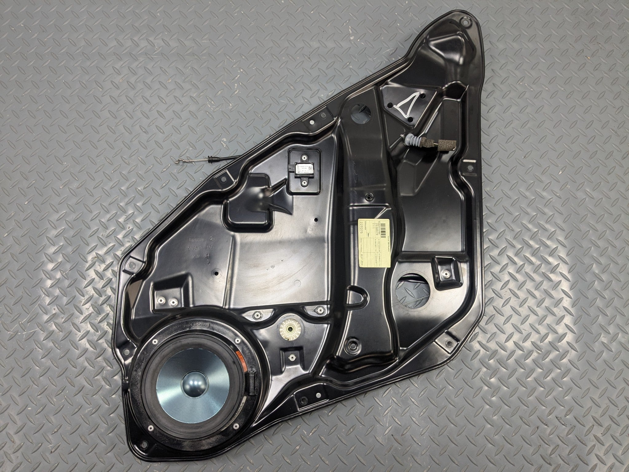 2009 - 2011 OEM MERCEDES-BENZ ML63 REAR LEFT SIDE CARGO REGULATOR ASSEMBLY