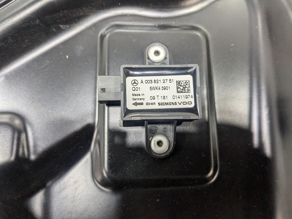 2009 - 2011 OEM MERCEDES-BENZ ML63 REAR LEFT SIDE CARGO REGULATOR ASSEMBLY