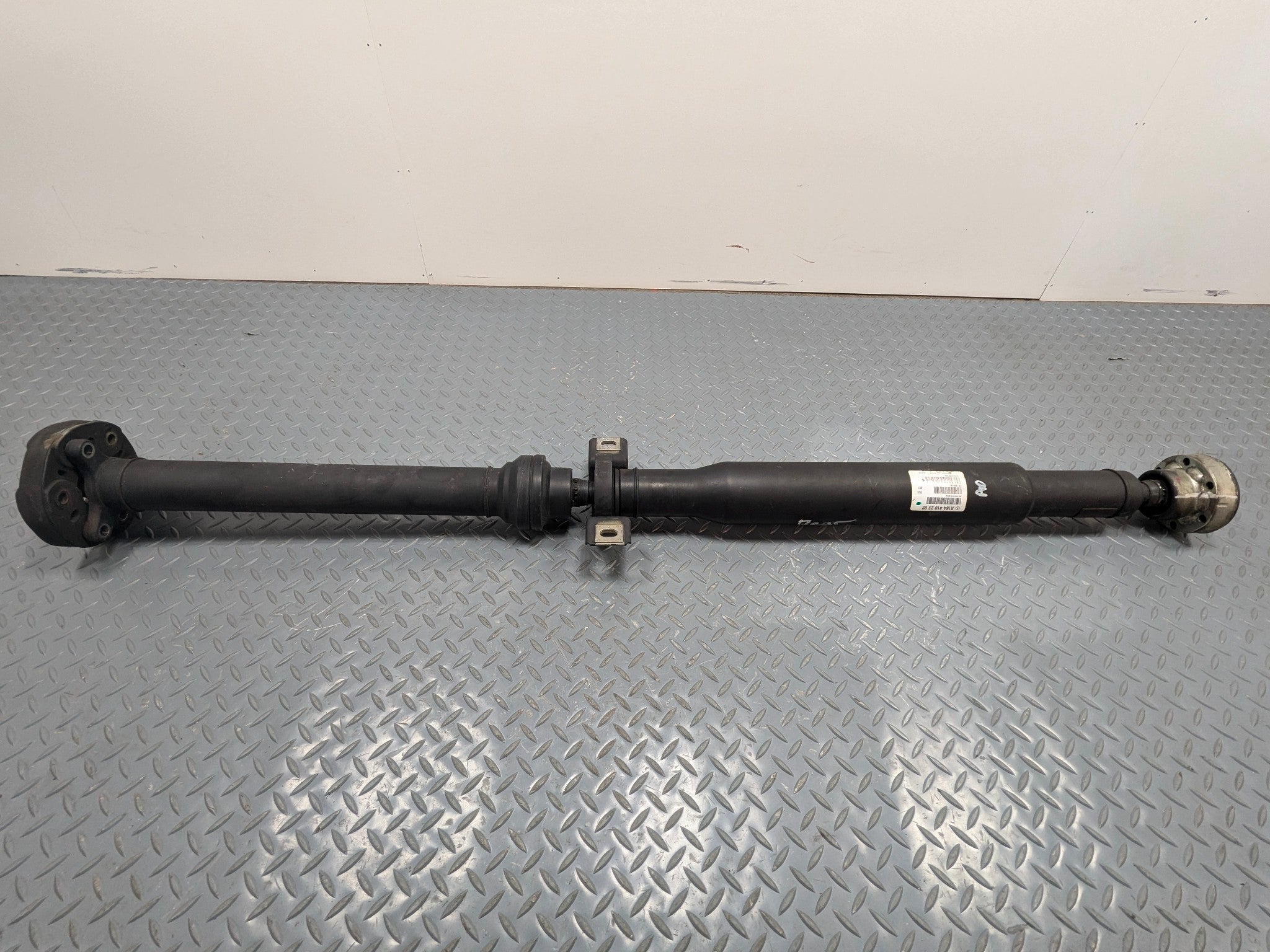 2009 - 2011 OEM MERCEDES-BENZ ML63 REAR DRIVE SHAFT CARDAN PROPELLER ASSEMBLY