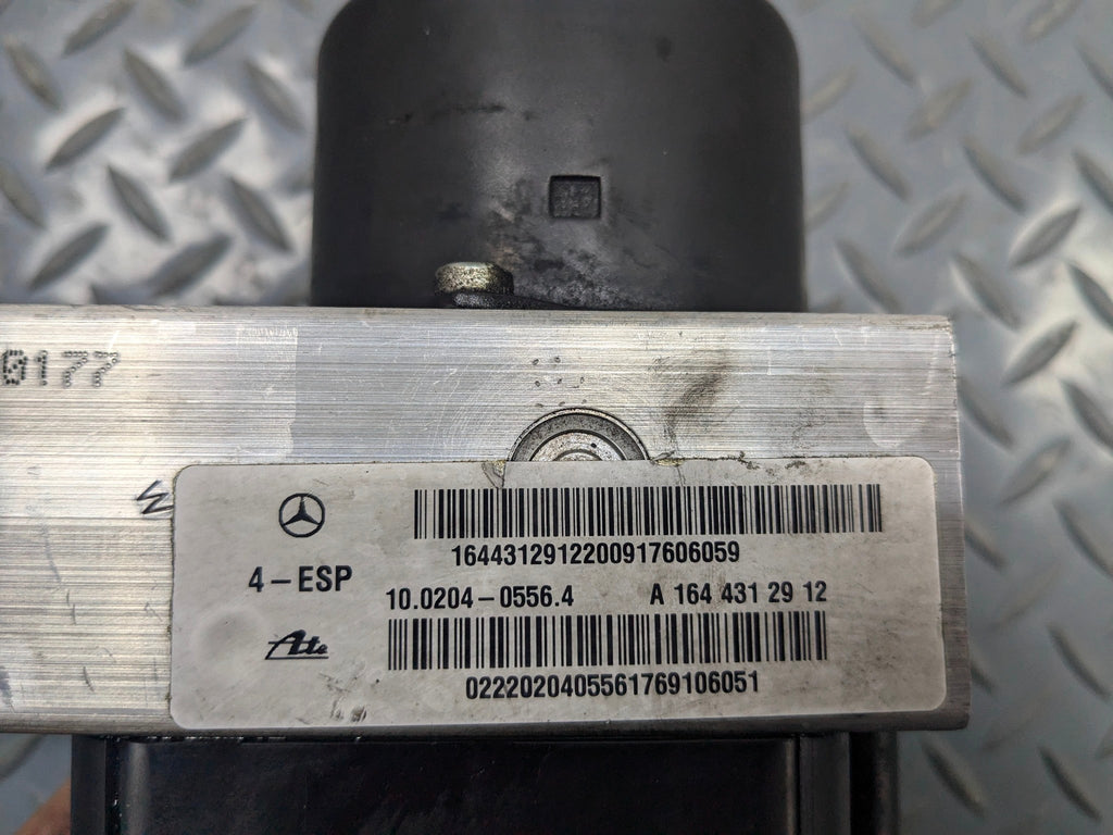 2009 - 2011 OEM MERCEDES-BENZ ML63 ABS ANTI-LOCK BRAKE PUMP CONTROL MODULE