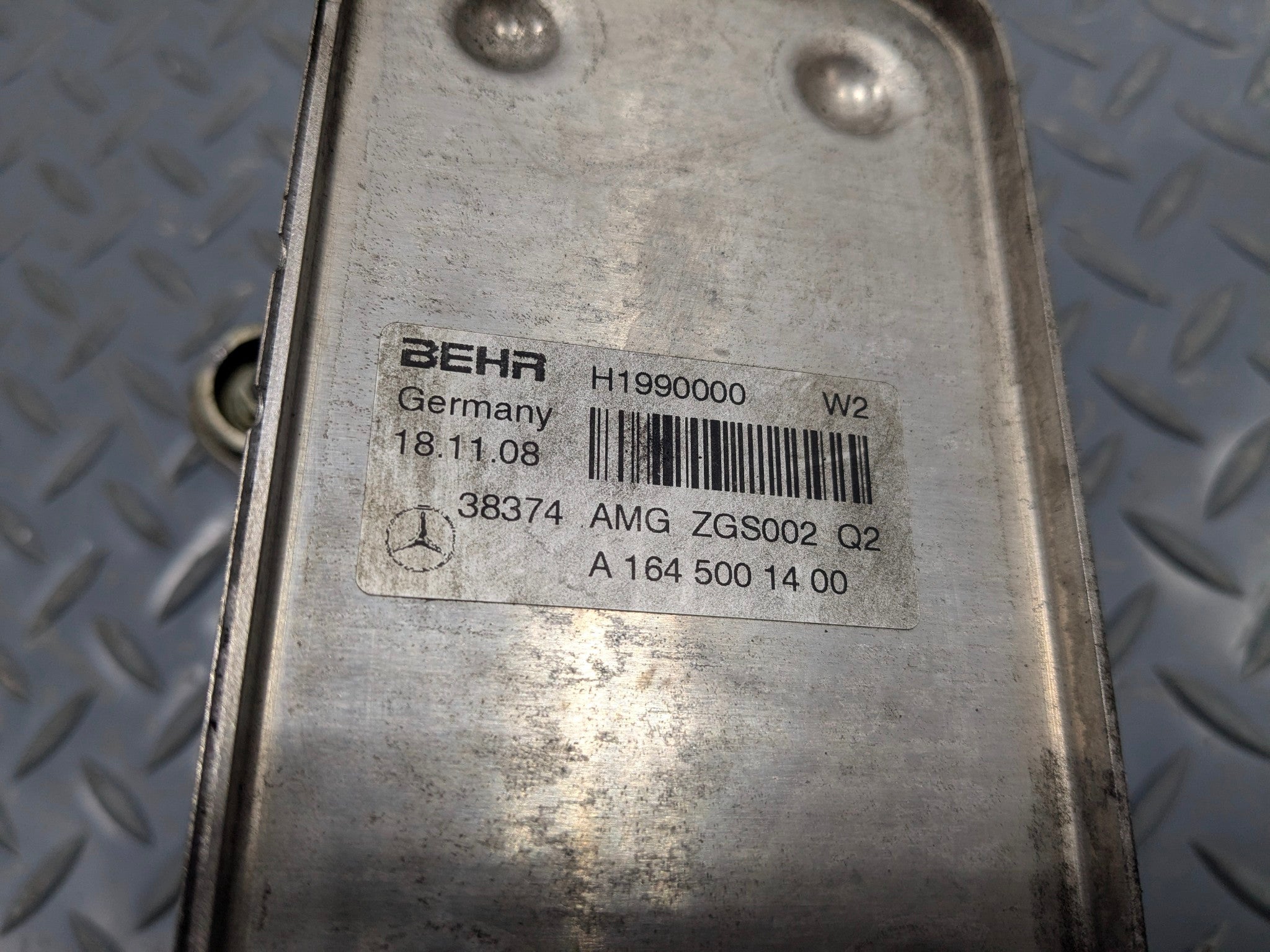 2009 - 2011 OEM MERCEDES-BENZ ML63 ENGINE MOTOR OIL COOLER RADIATOR