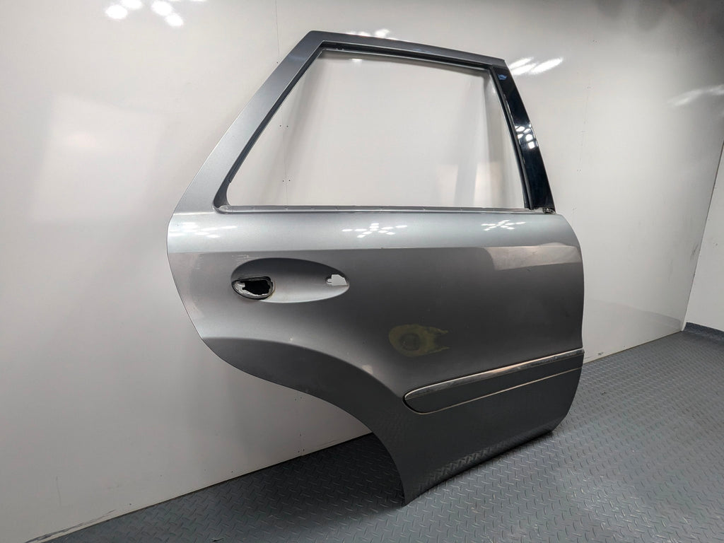 09 - 11 OEM MERCEDES-BENZ ML63 REAR RIGHT PASSENGER SIDE DOOR SHELL PANEL GRAY