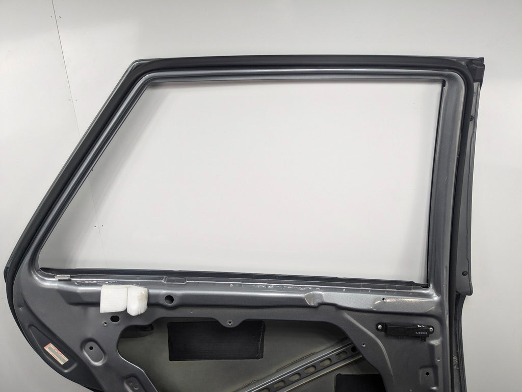 2009 - 2011 OEM MERCEDES-BENZ ML63 REAR LEFT DRIVER SIDE DOOR SHELL PANEL GRAY