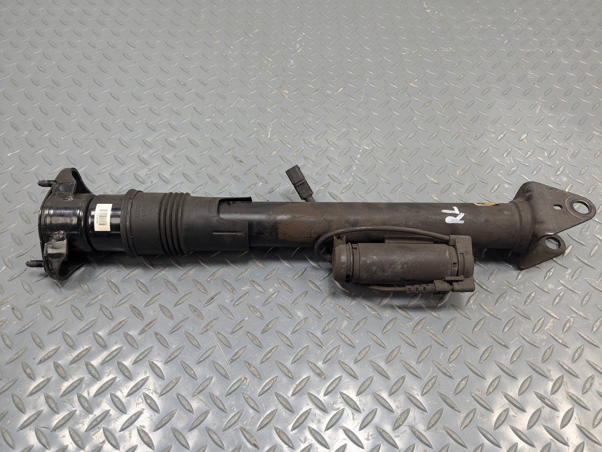 2009 - 2011 OEM MERCEDES-BENZ ML63 REAR LEFT SIDE AIR STRUT SHOCK ABSORBER