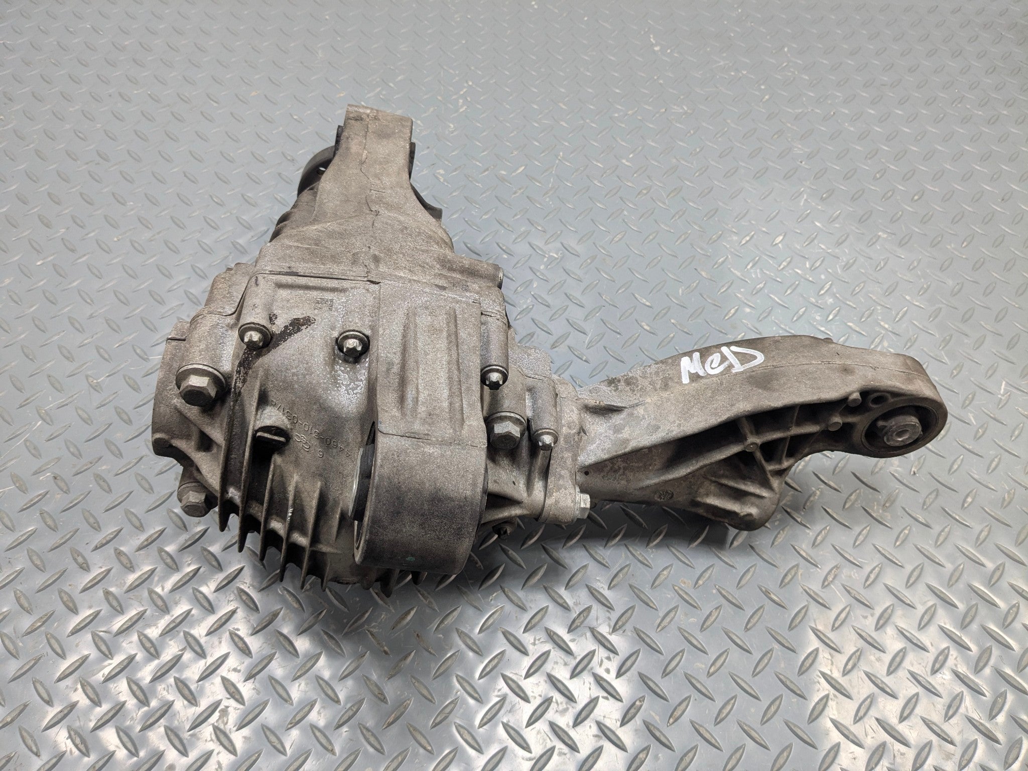 2009 - 2011 OEM MERCEDES-BENZ ML63 AWD FRONT DIFFERENTIAL CARRIER ASSEMBLY
