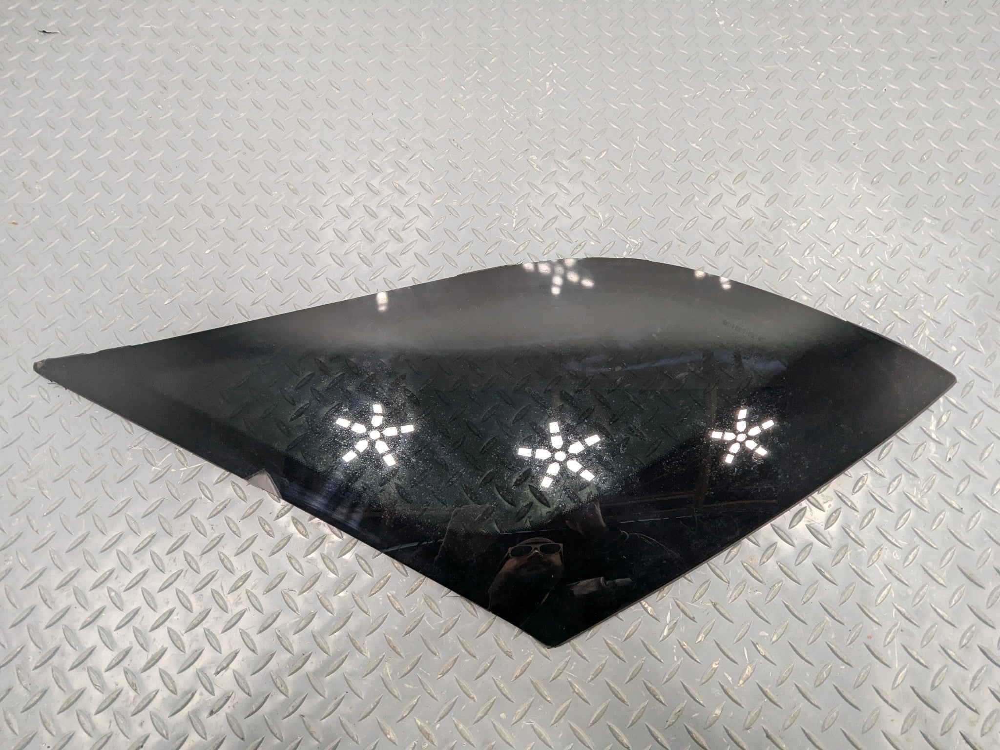 2009 - 2011 OEM MERCEDES-BENZ ML63 REAR RIGHT SIDE QUARTER WINDOW GLASS