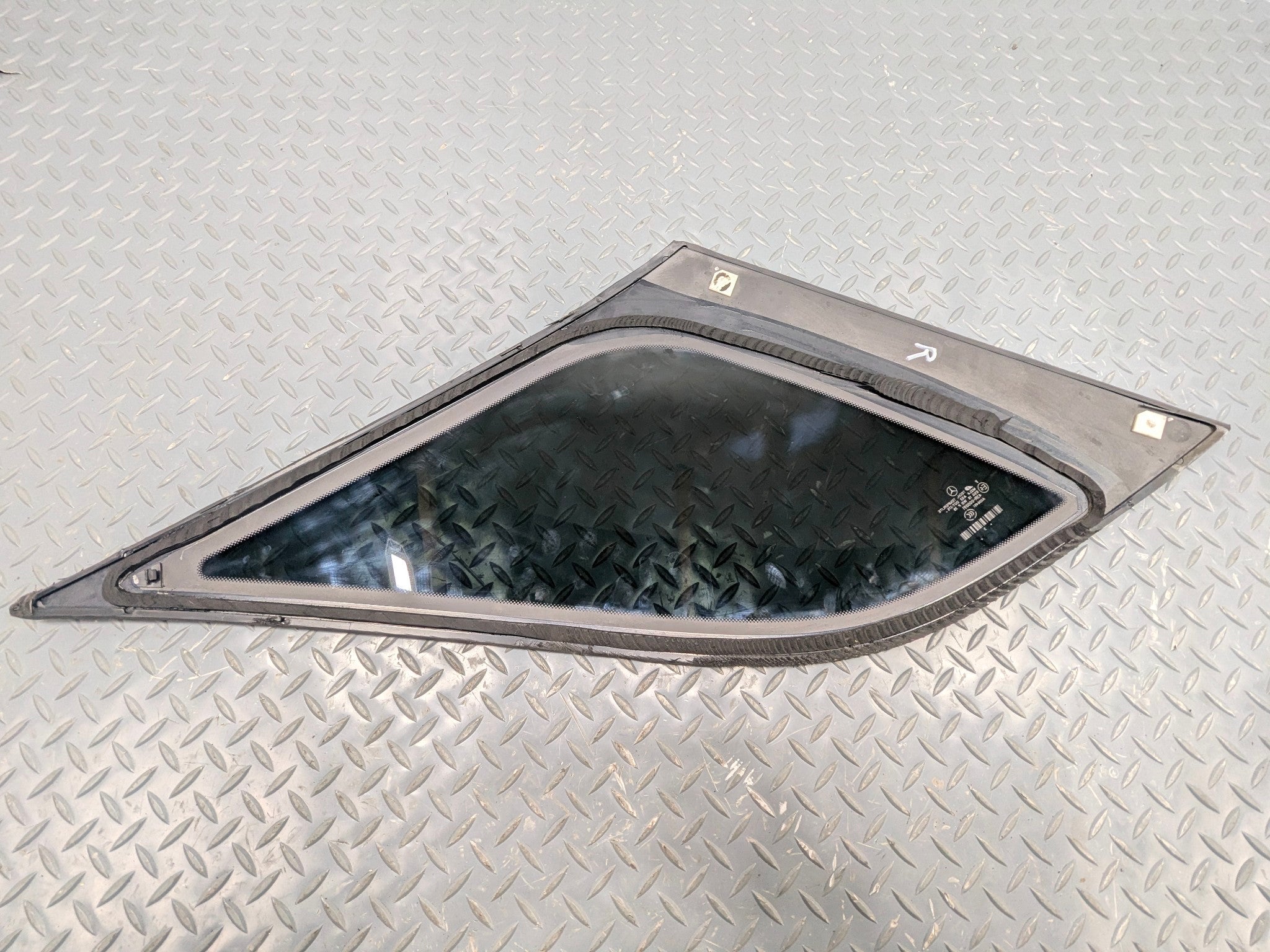 2009 - 2011 OEM MERCEDES-BENZ ML63 REAR RIGHT SIDE QUARTER WINDOW GLASS