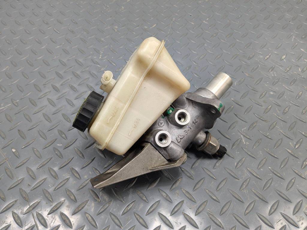 2009 - 2011 OEM MERCEDES-BENZ ML63 BRAKE MASTER CYLINDER WITH RESERVOIR