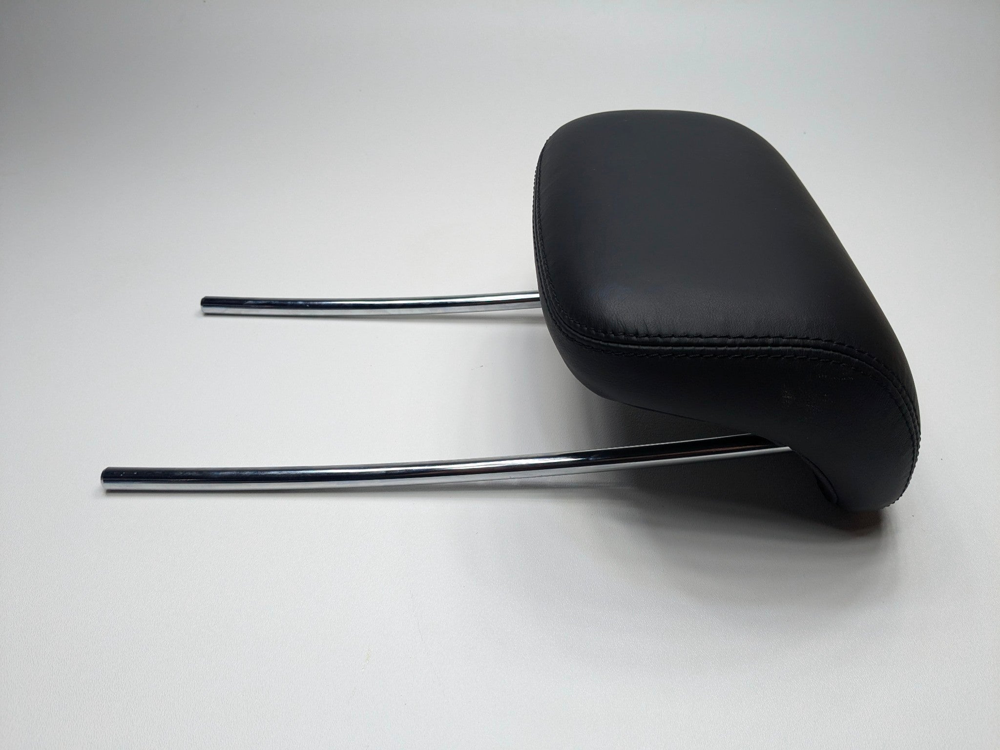 2009 - 2011 OEM MERCEDES-BENZ ML63 REAR LEFT DRIVER SIDE SEAT HEADREST BLACK
