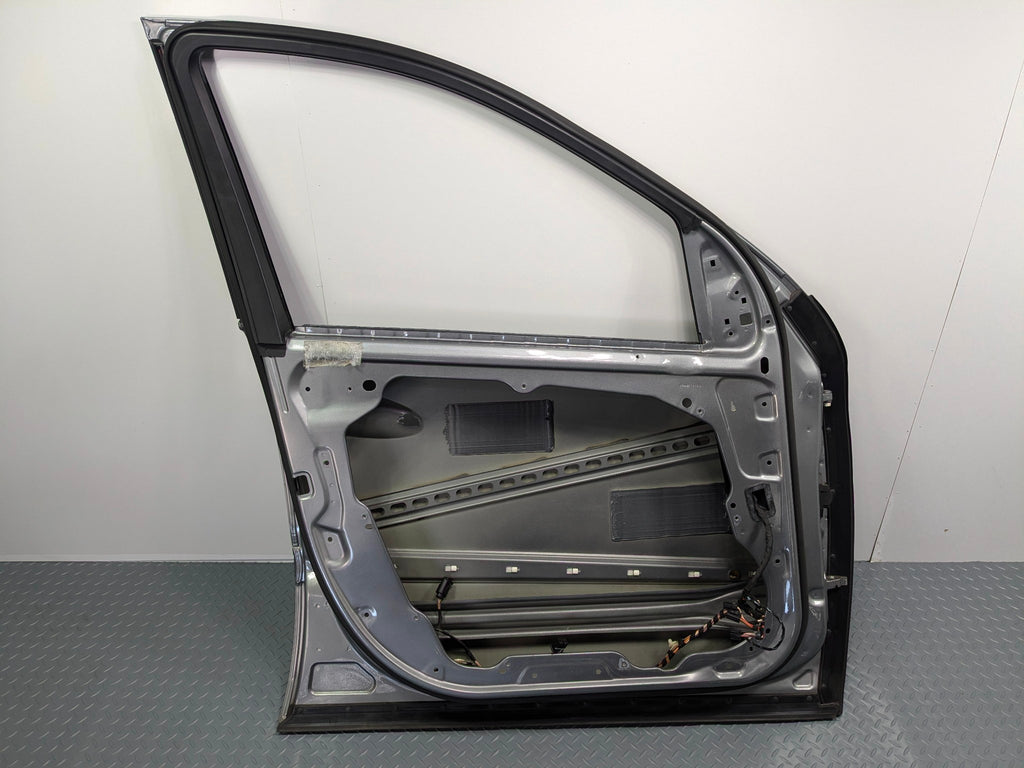 2009 - 2011 OEM MERCEDES-BENZ ML63 FRONT LEFT DRIVER SIDE DOOR SHELL PANEL GRAY