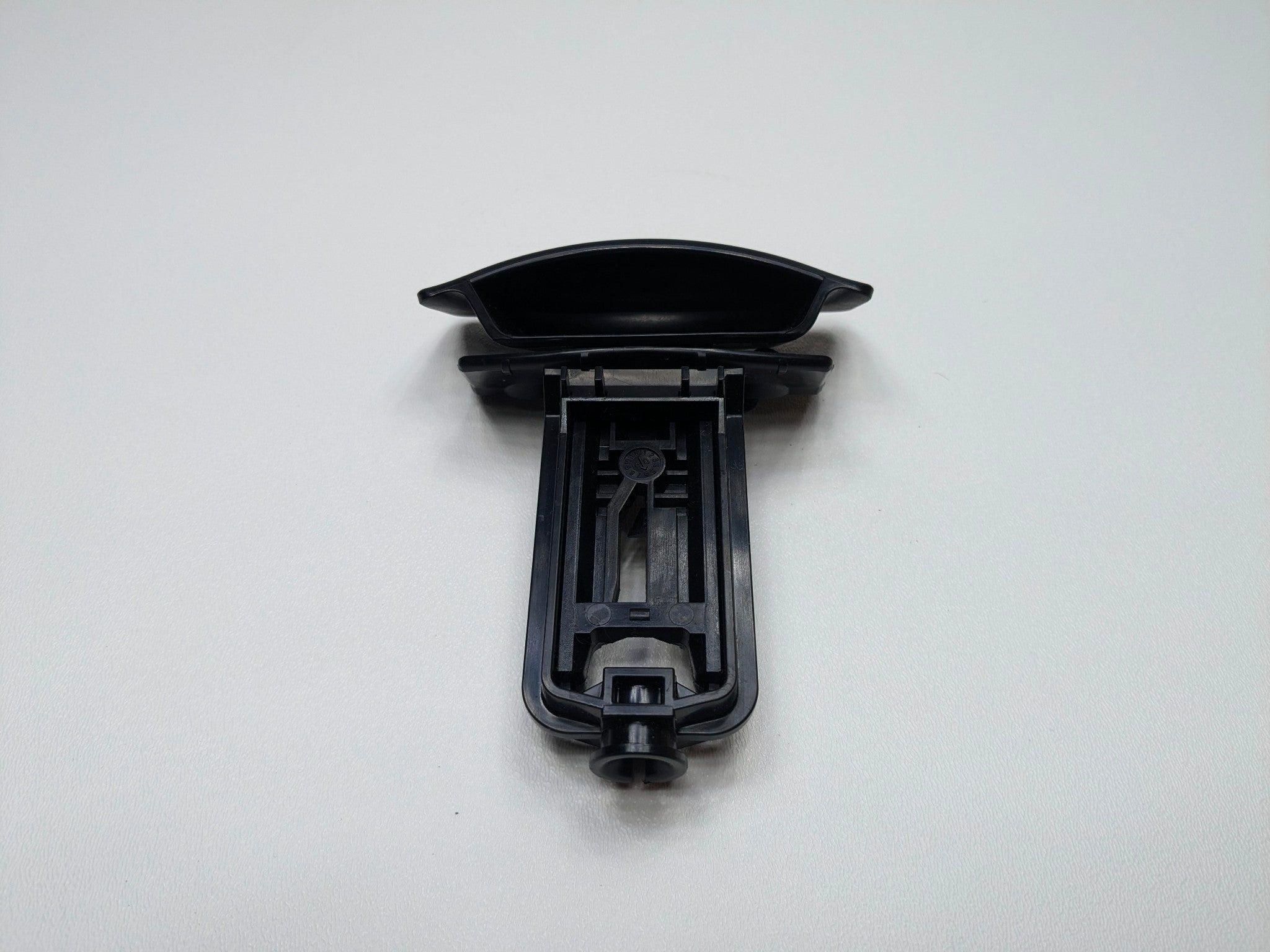 2009 - 2011 OEM MERCEDES-BENZ ML63 PARKING BRAKE RELEASE HANDLE