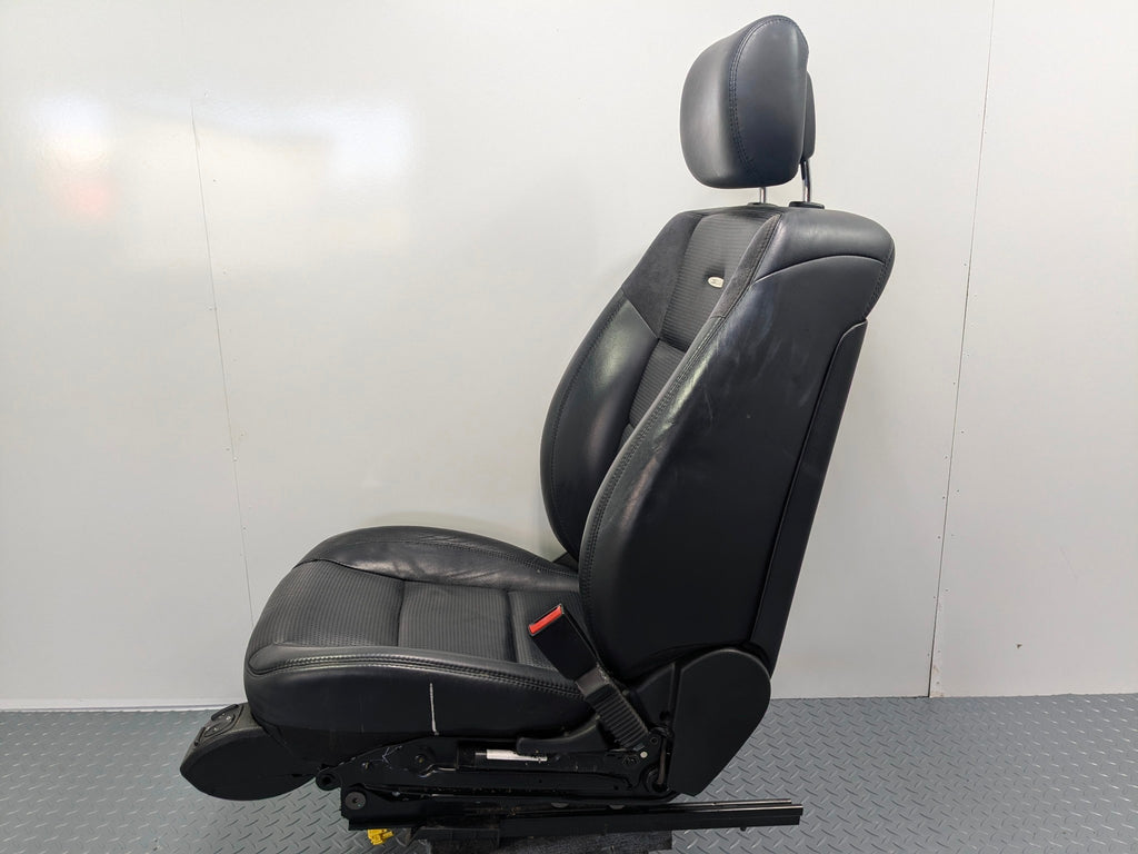 09 - 11 OEM MERCEDES-BENZ ML63 FRONT RIGHT SIDE SEAT WITH HEADREST BLACK LEATHER